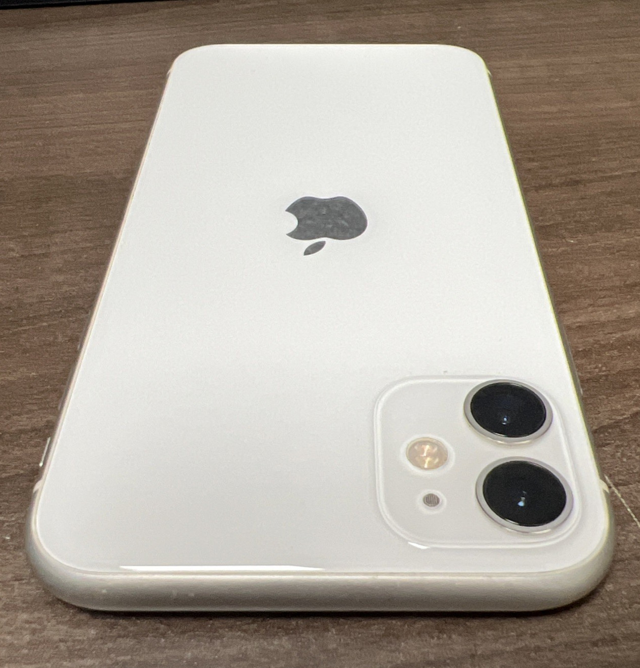 iPhone 11 – A2111 128GB (Unlocked) White