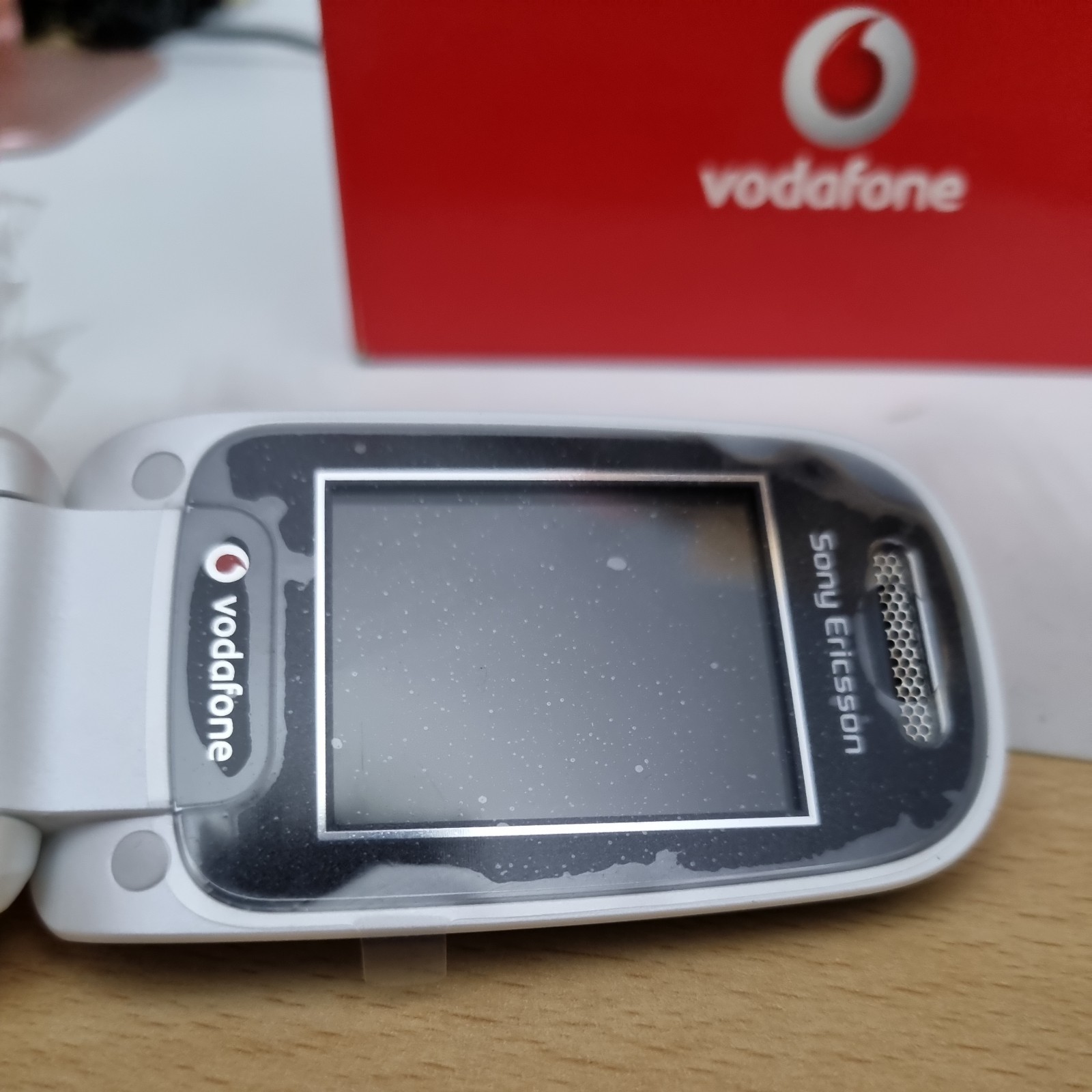 Sony Ericsson Z310i – Black New Old Stock Unlocked