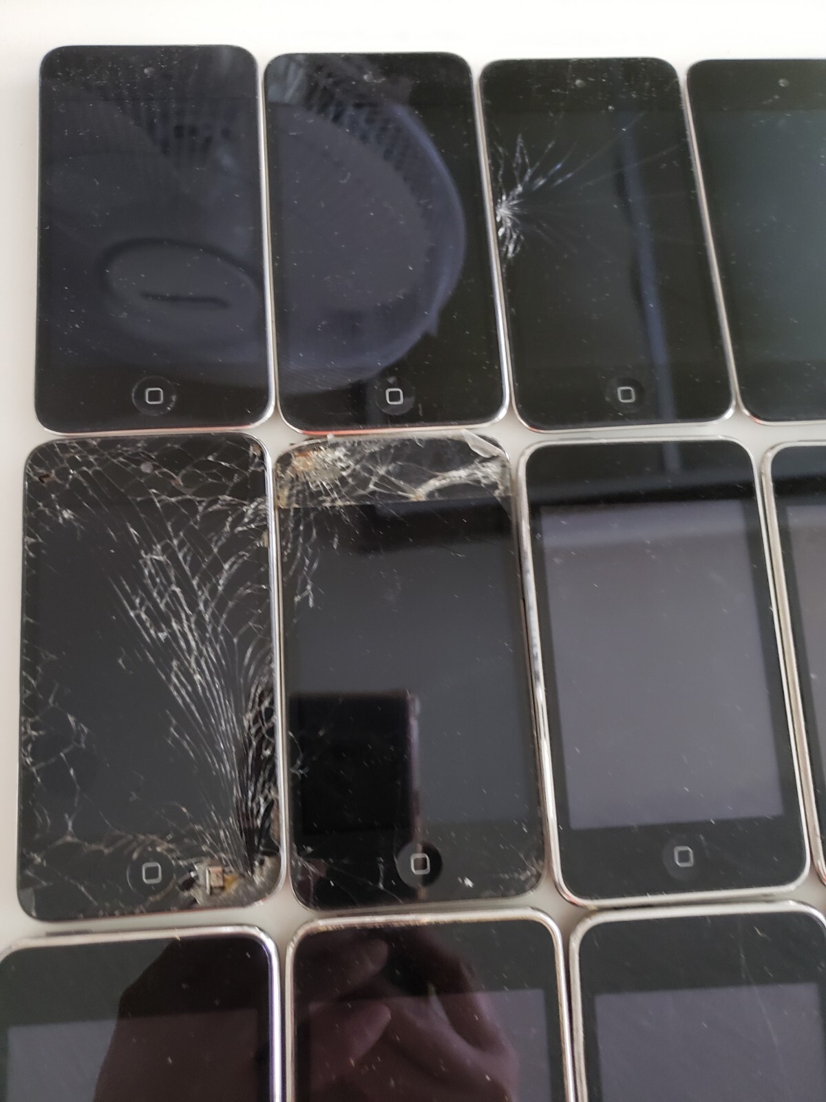 Lot of 18 Apple iPod Touch 1st, 2nd, 3rd, and 4th Gen for parts