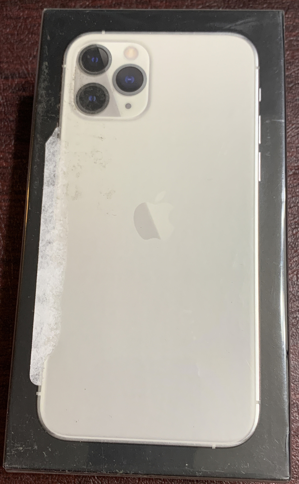 Open Box Apple iPhone 11 Pro – 256GB – Silver (AT&T) A2160 (CDMA + GSM)