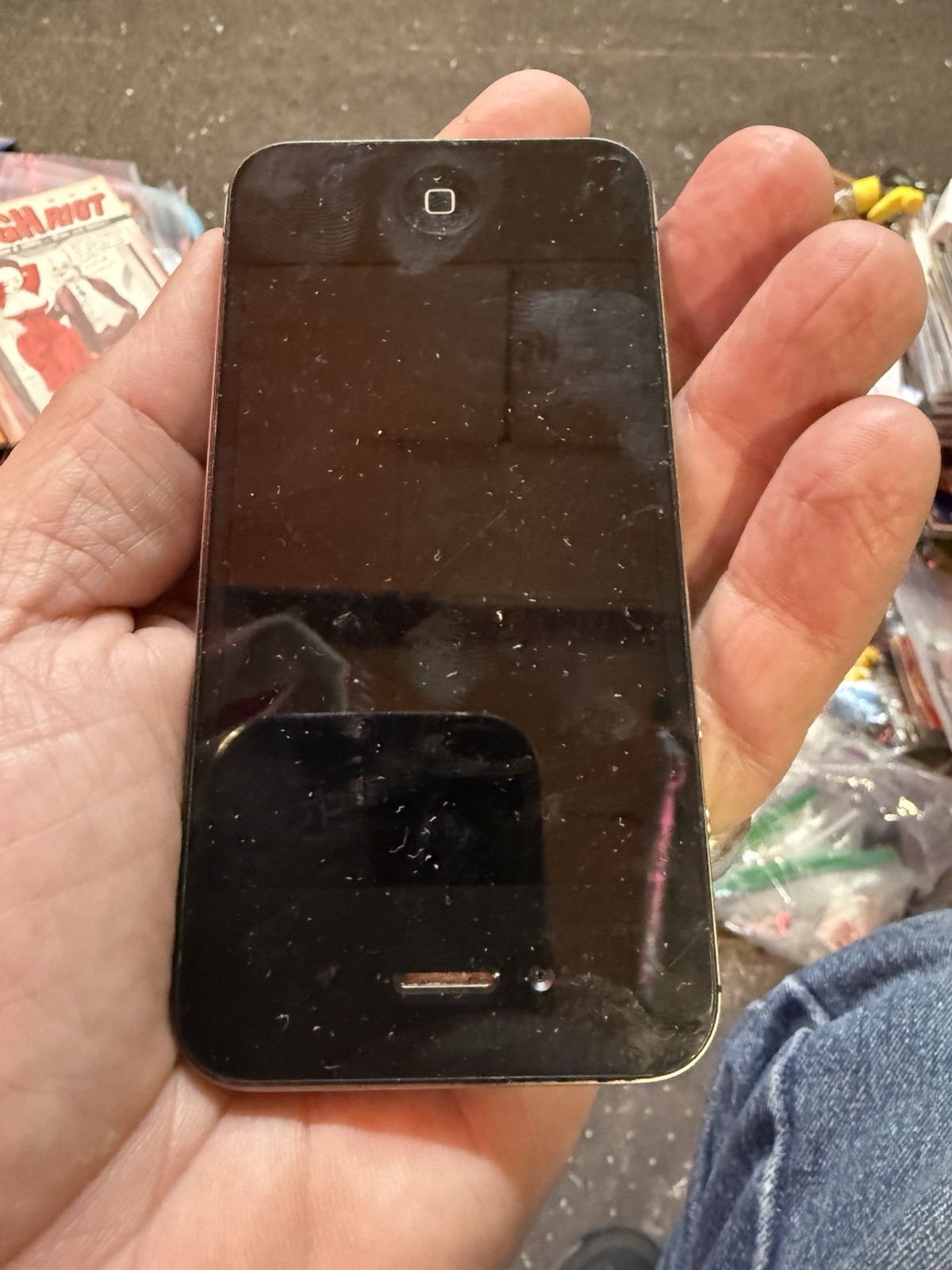 Apple iPhone 4s – 16GB – Black