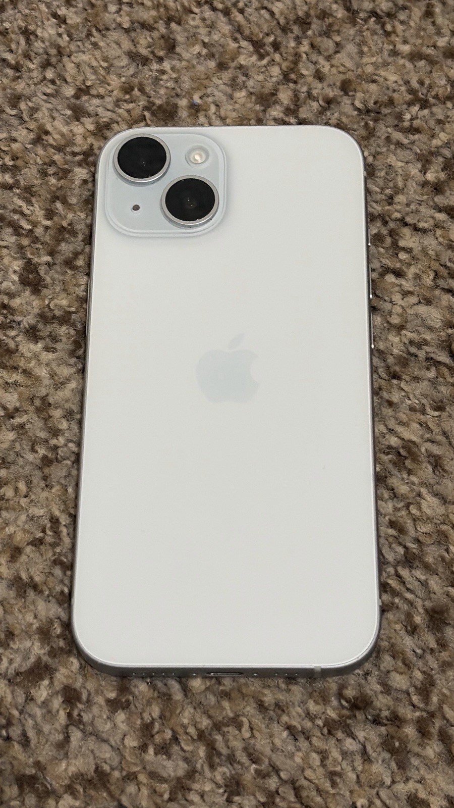 Apple iPhone 15 128GB Baby Blue (LOCKED to Owner) read description