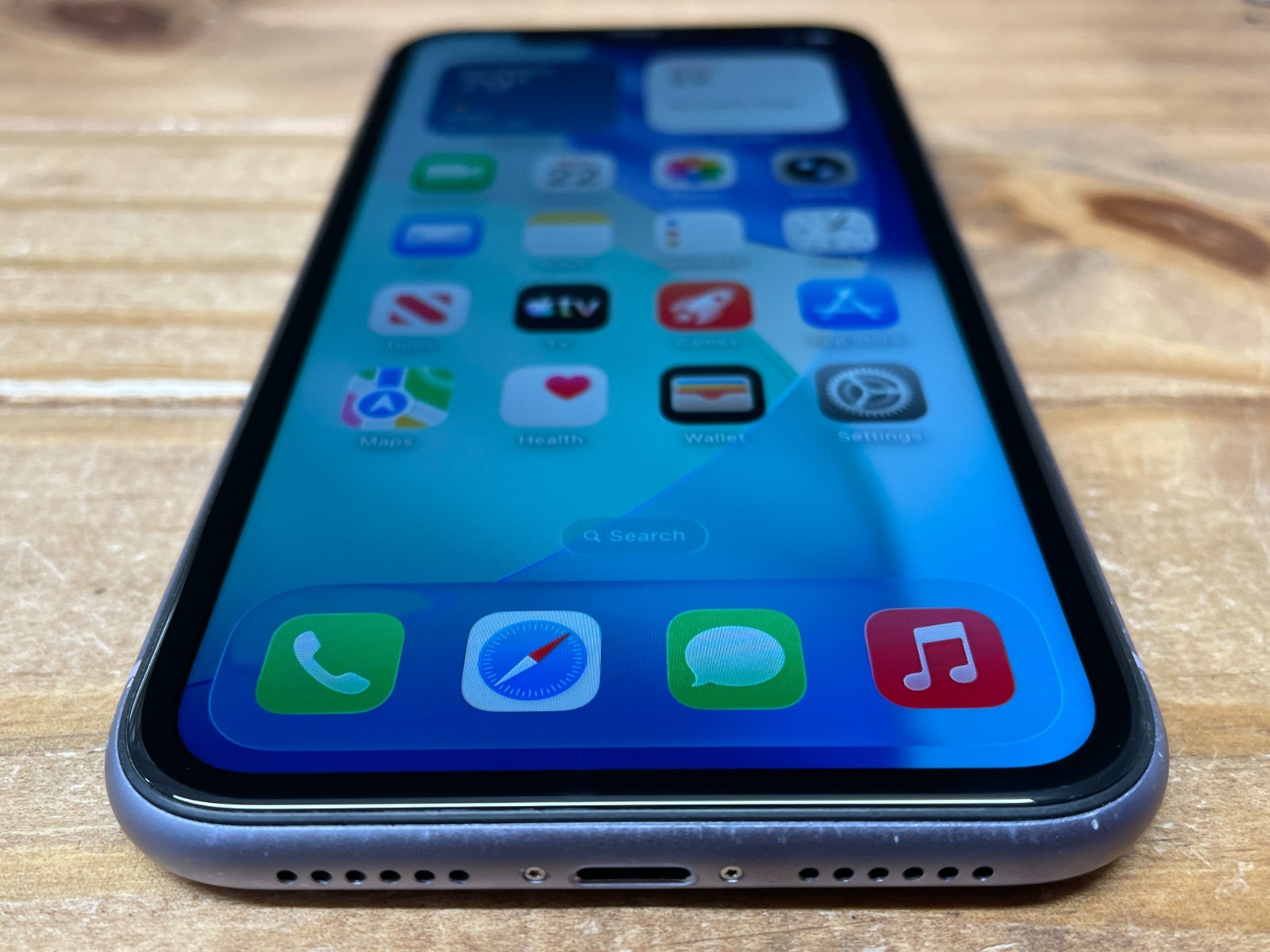 Apple iPhone 11 – 64GB – Purple (Unlocked) A2111 (CDMA + GSM) Works – 70% Bat