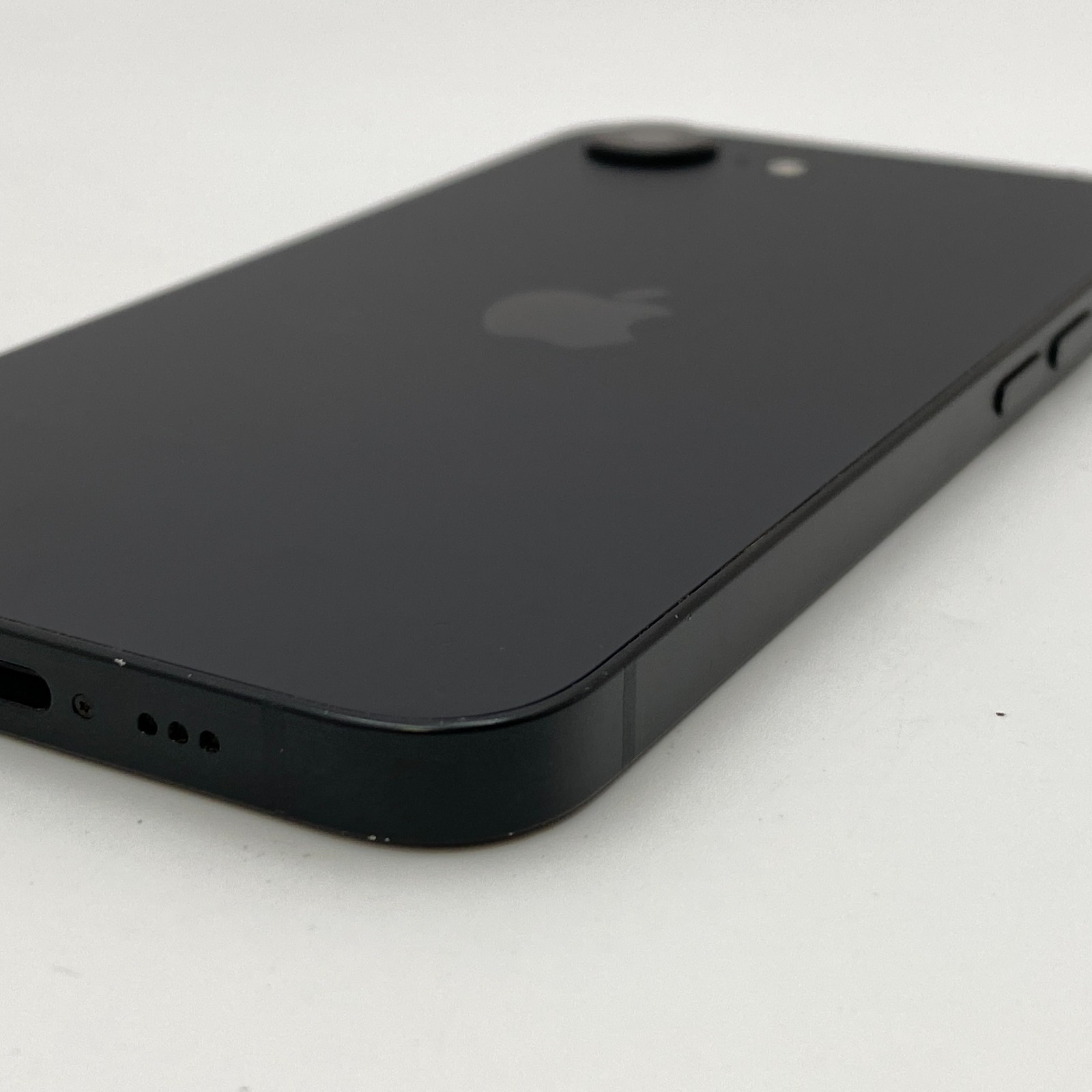 Apple iPhone 16e – 128GB – Black (T-Mobile ONLY) – Fair Condition