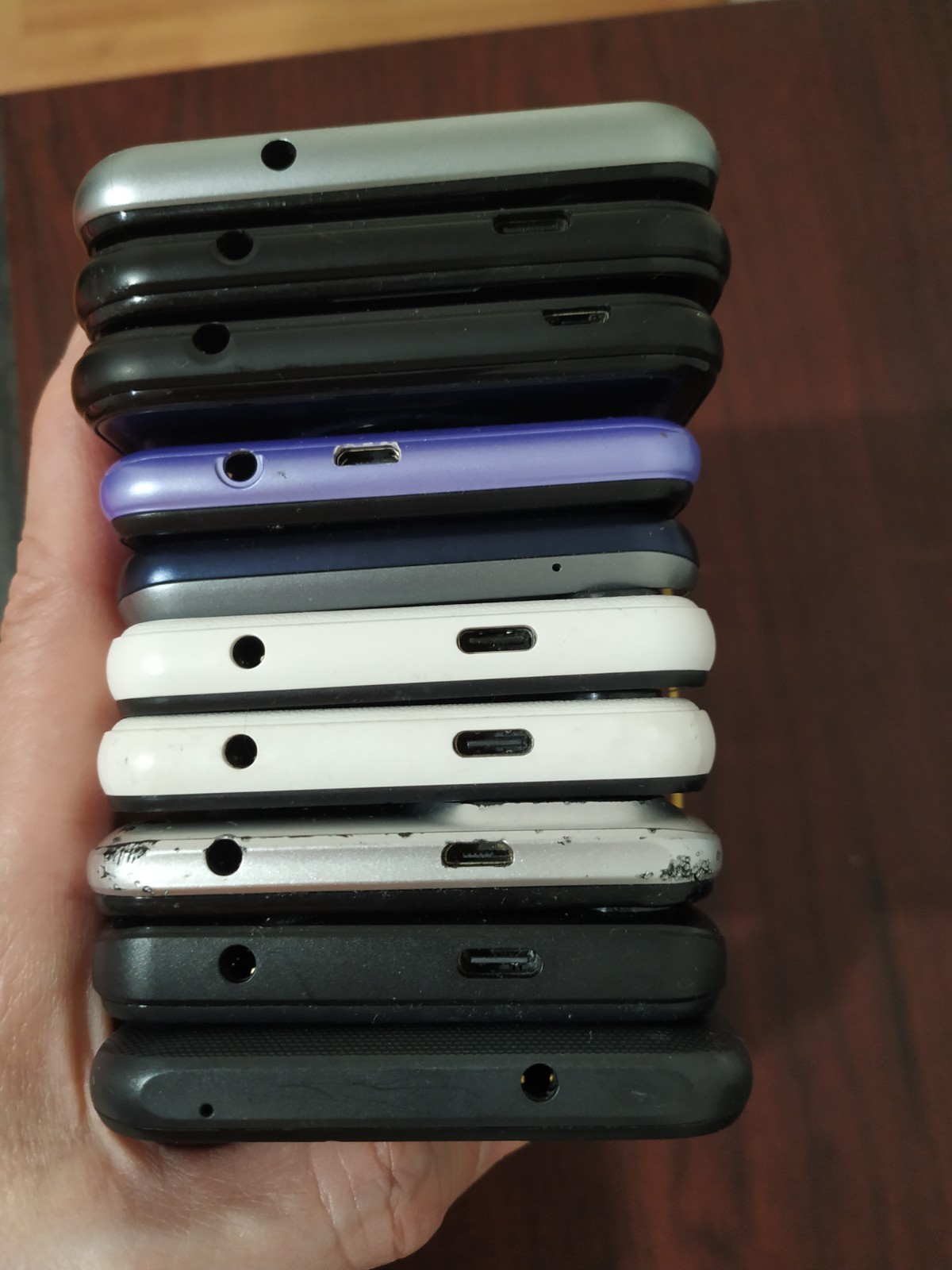 Lot of 10 Mixed Brand VORTEX /coolpad/BLU/NUO and other 16GB Smartphone