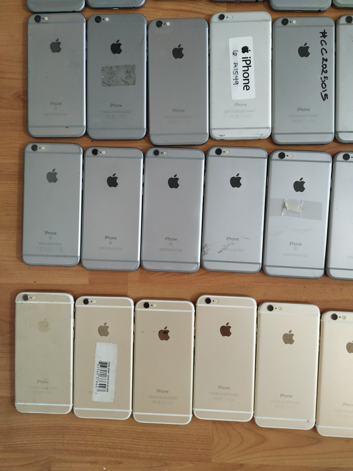 Lot of 60 Apple iPhone 6 or 6s 16GB or 32GB for parts