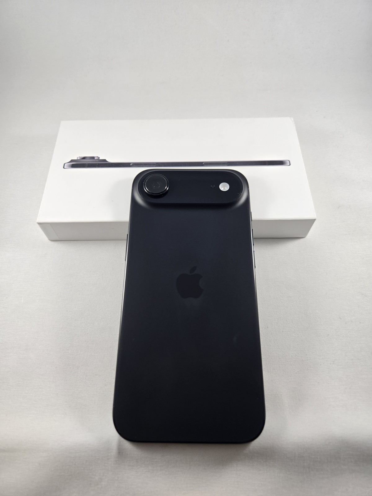 iPhone 17 Air Apple – 256GB Black (Unlocked)