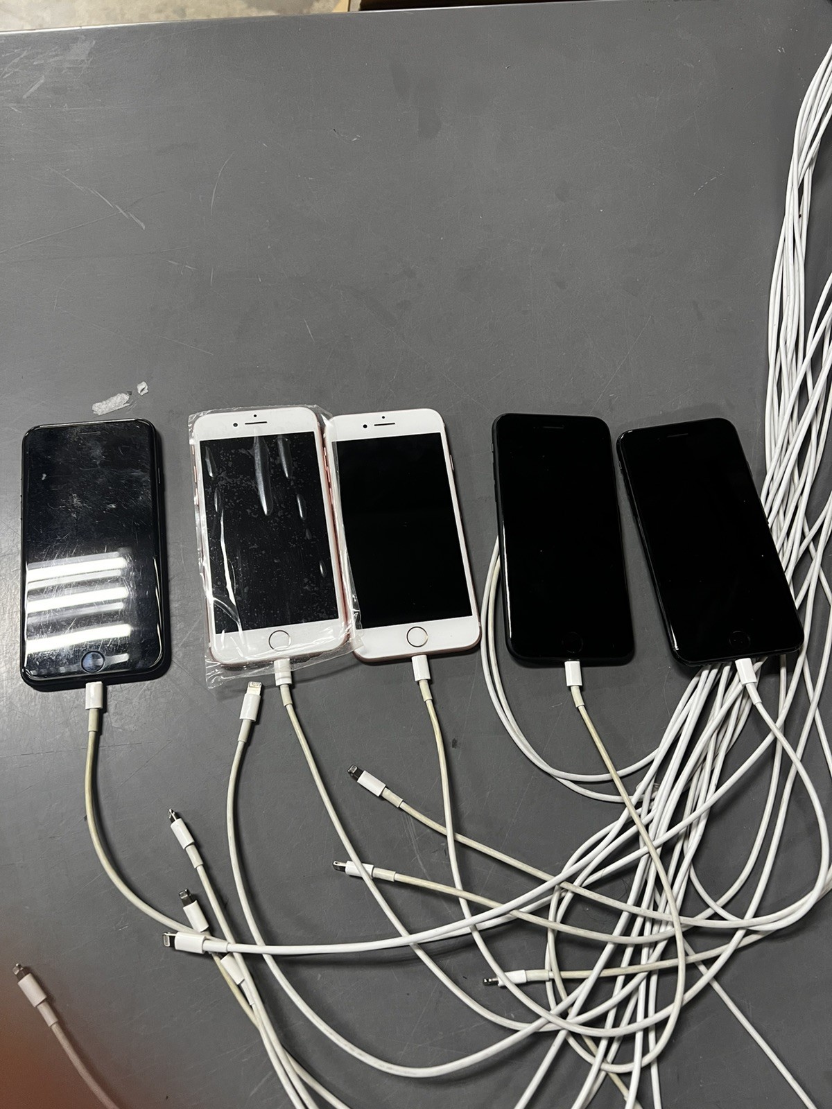 iPhone 7 5-Pack 32GB, 128GB, Heavily USED, Super USED, USED