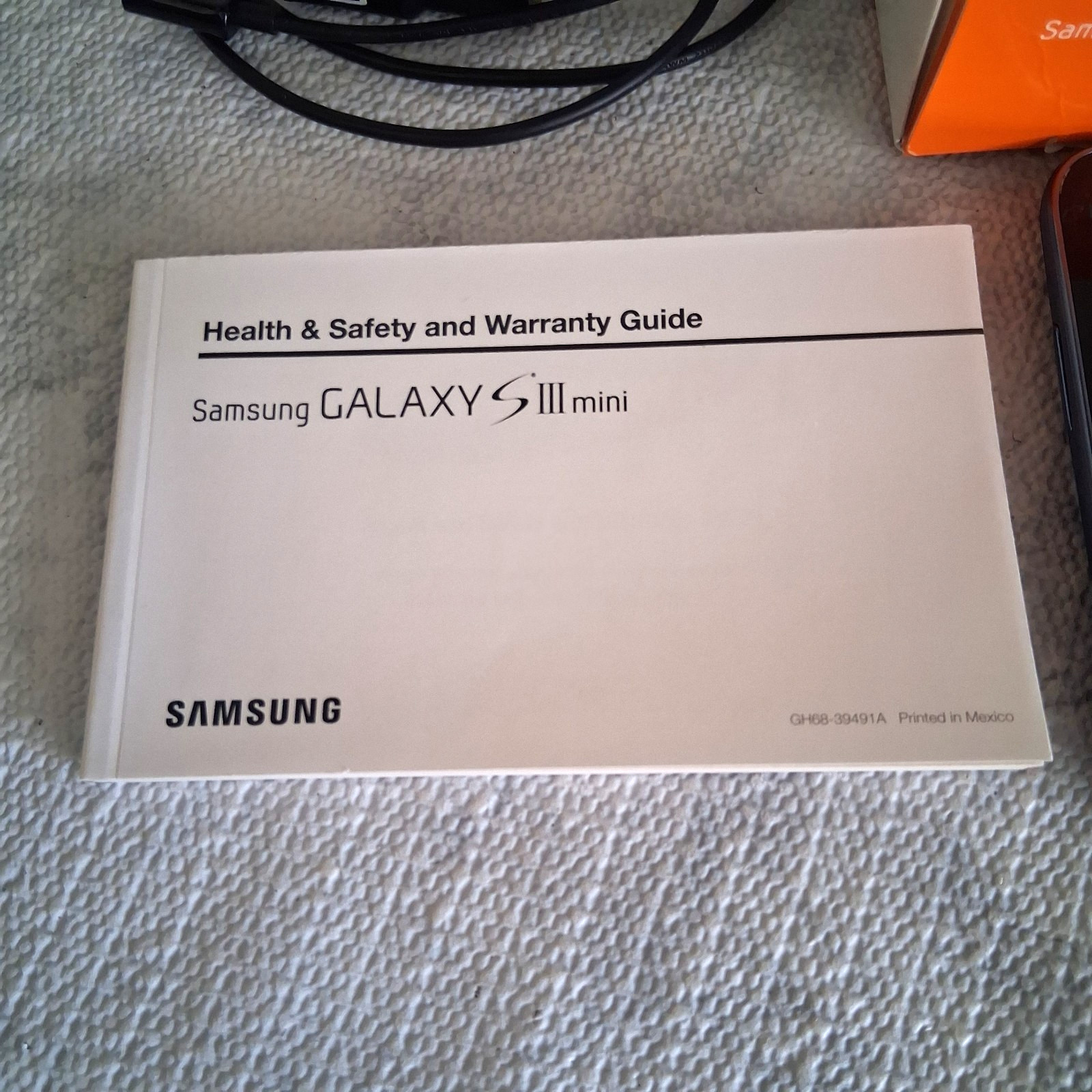 Samsung Galaxy S3 Mini SM-G730A (att) 8GB Blue Charge Cord Instructions in Box