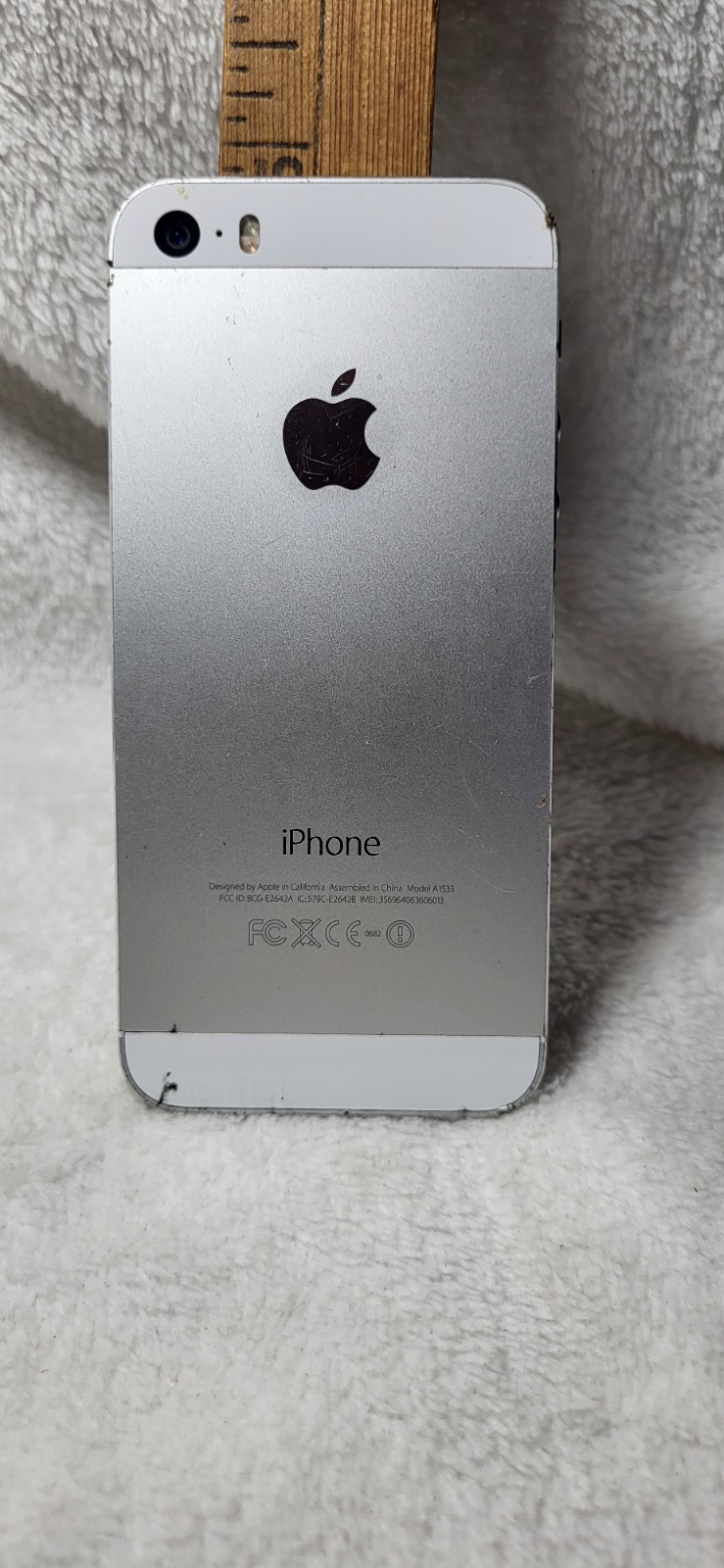 Apple iPhone 5s (A1533) 16GB Space Gray For Parts Only-UNTESTED .