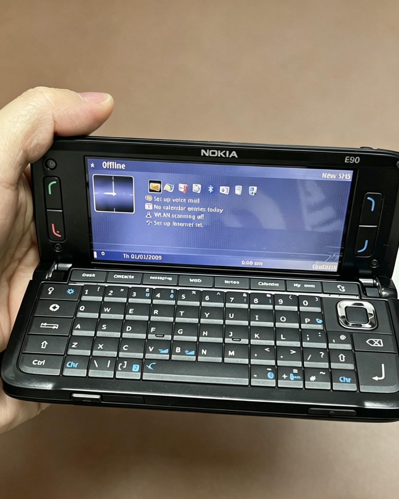 Nokia E90 3G Bluetooth WIFI GPS 4.0″ 3MP Unlocked Mobile CellPhone