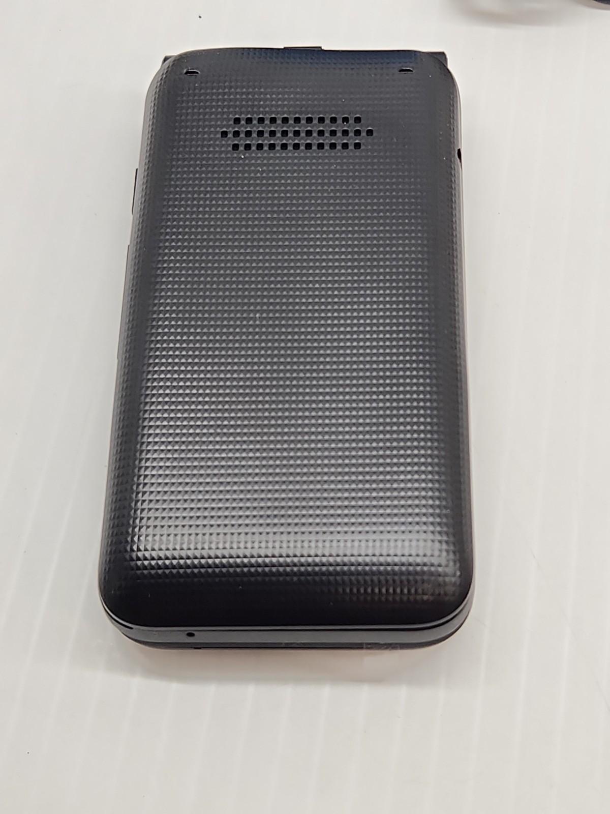 NEW AT&T FLIP IV U102AA 4G LTE AT&T SIM CARD INCLUDED! Read Description