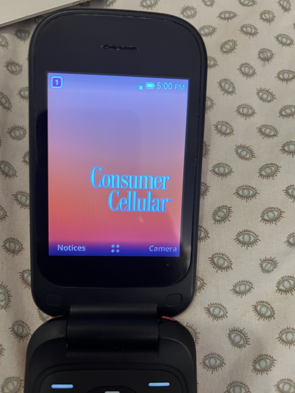 Iris Consumer Cellular eSim Flip Phone 8 Gig 5.0MP Camera 4G LTE