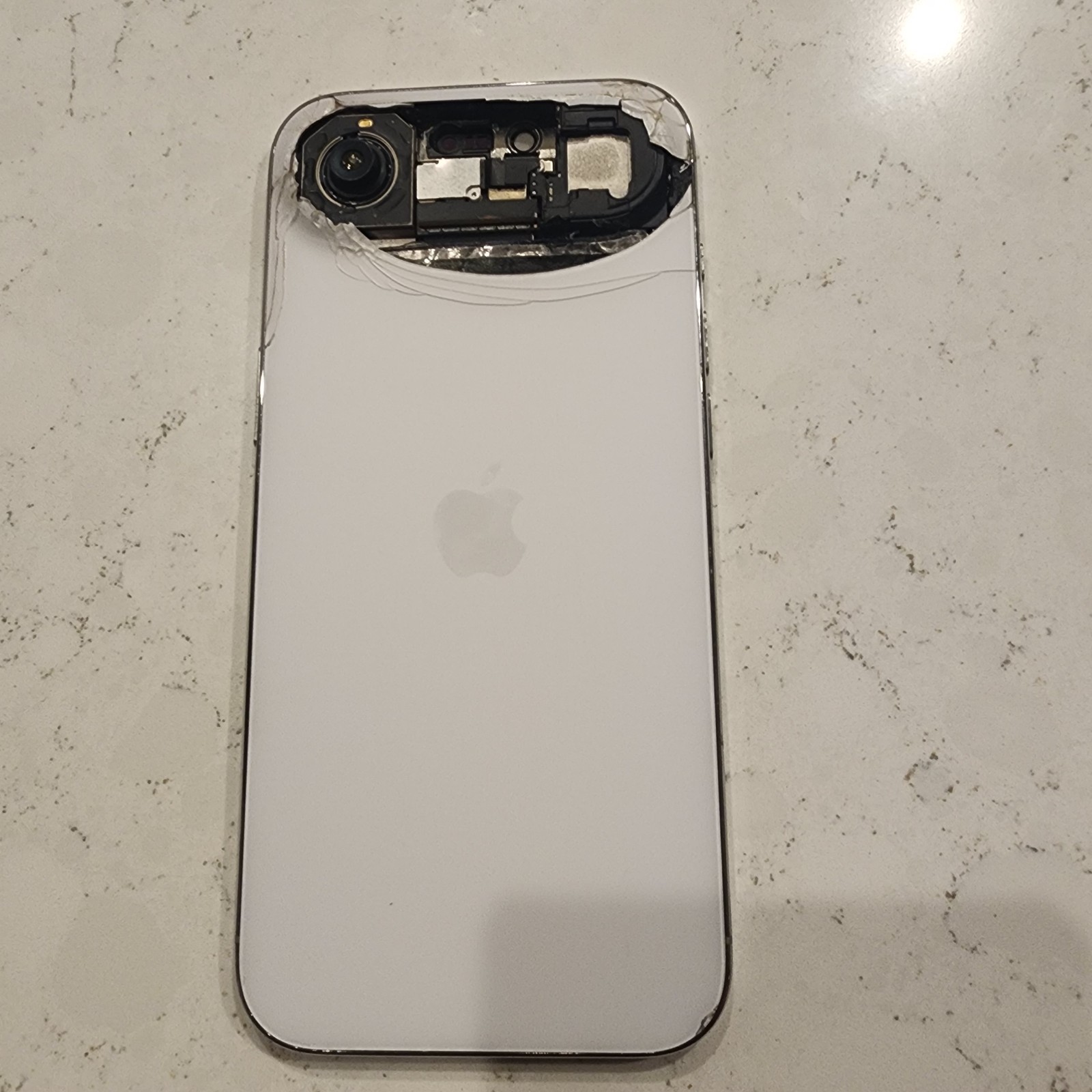 Apple iPhone Air – 256 GB – Cloud White (Unlocked) Check Esn