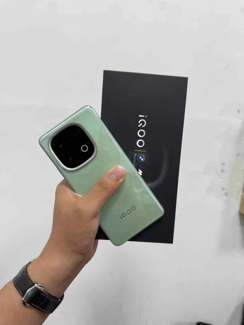vivo iQOO 13 5G Android 15 Snapdragon 8 Elite 256GB 512GB 1TB Google unlocked