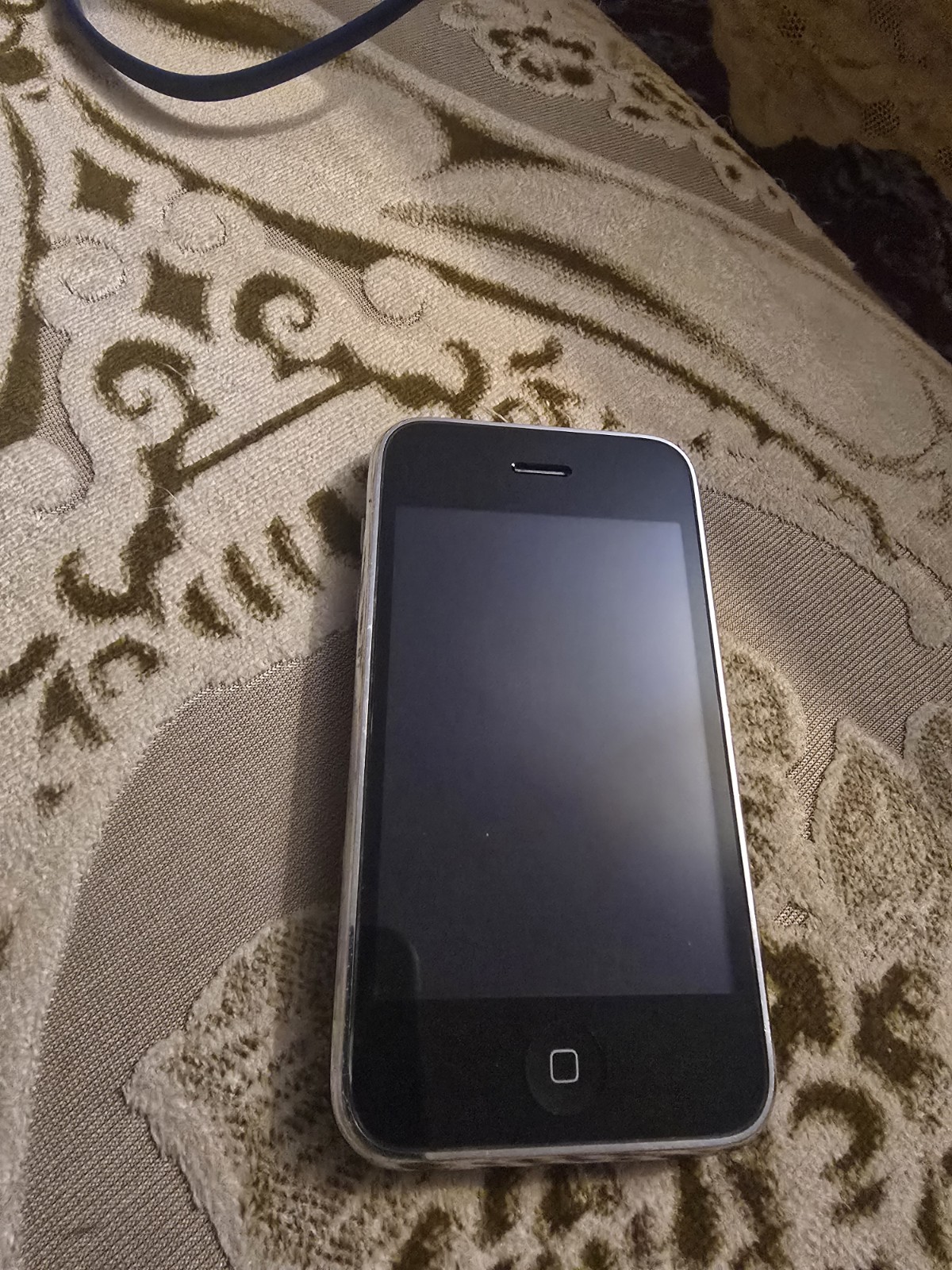 Apple iPhone 3G 16GB Black AT&T MB046LL Bluetooth Wi-Fi Smartphone