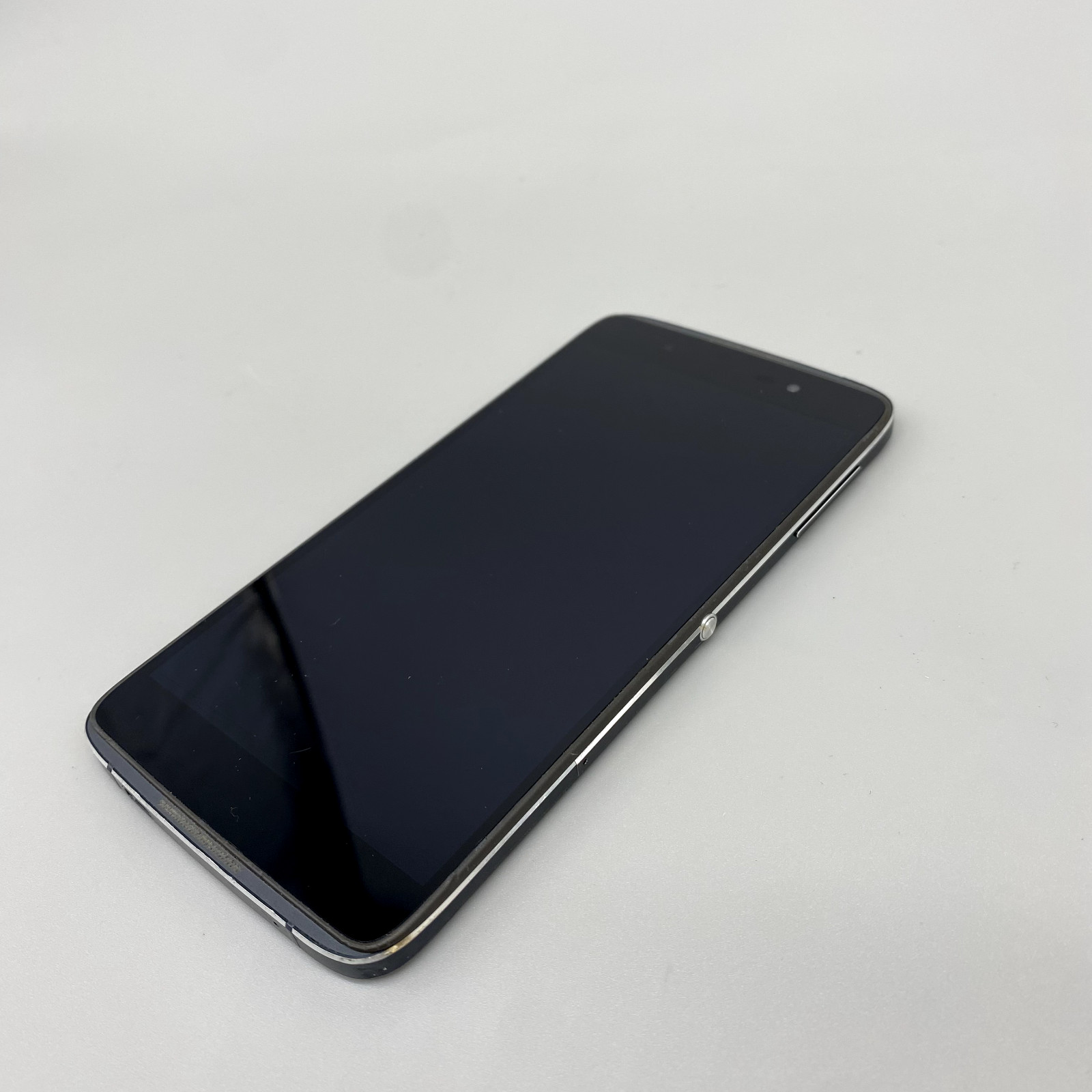 BlackBerry DTEK50 STH100-1 16GB Bell Locked/ Only Smartphone Black-FAIR