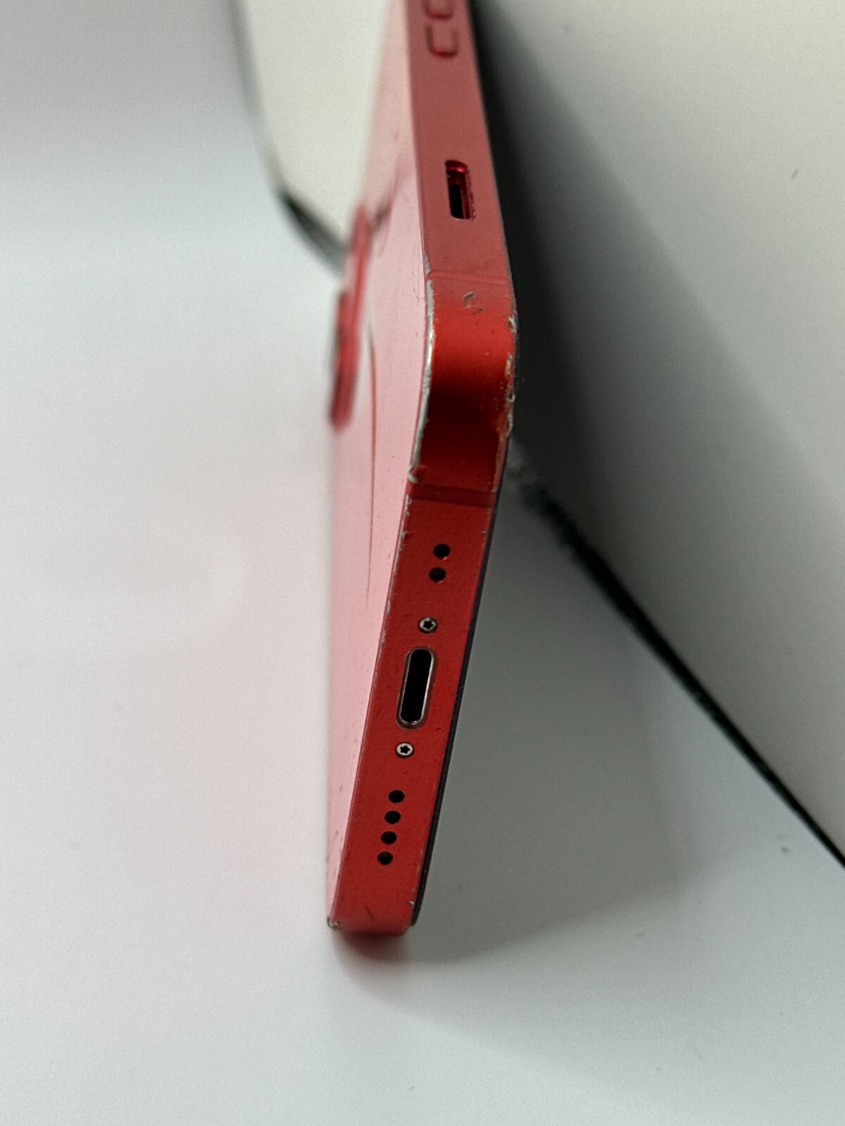 Apple iPhone 11 Red Touch Screen iOS Smartphone Parts Only