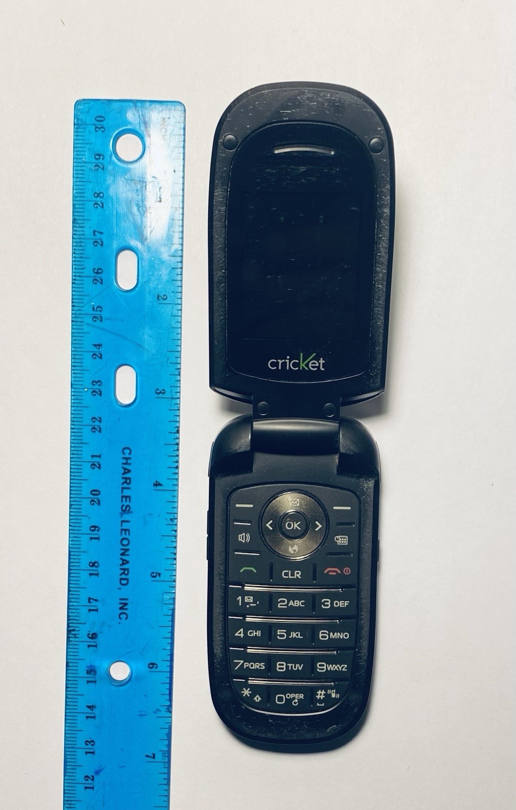 Cricket Captr A200 Clamshell, Phone, camera, Bluetooth, tri-band CDMA support