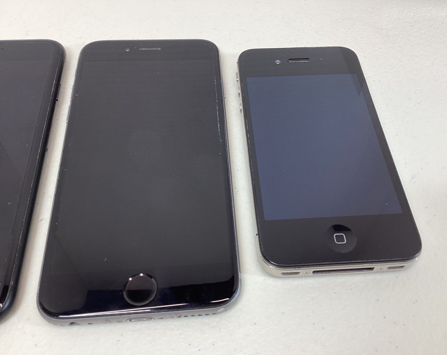 Apple iPhone Lot Of 3 – A1387 16GB, A1549 64GB, A1778 32GB Parts or Repair Only