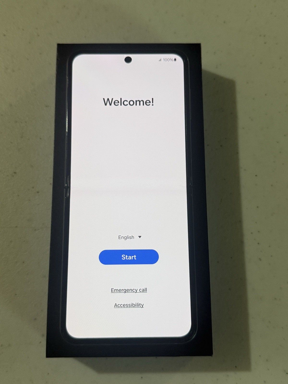 Samsung Galaxy Z Flip 5 256GB Unlocked Exclusive Green – Minor bumper Cosmetic