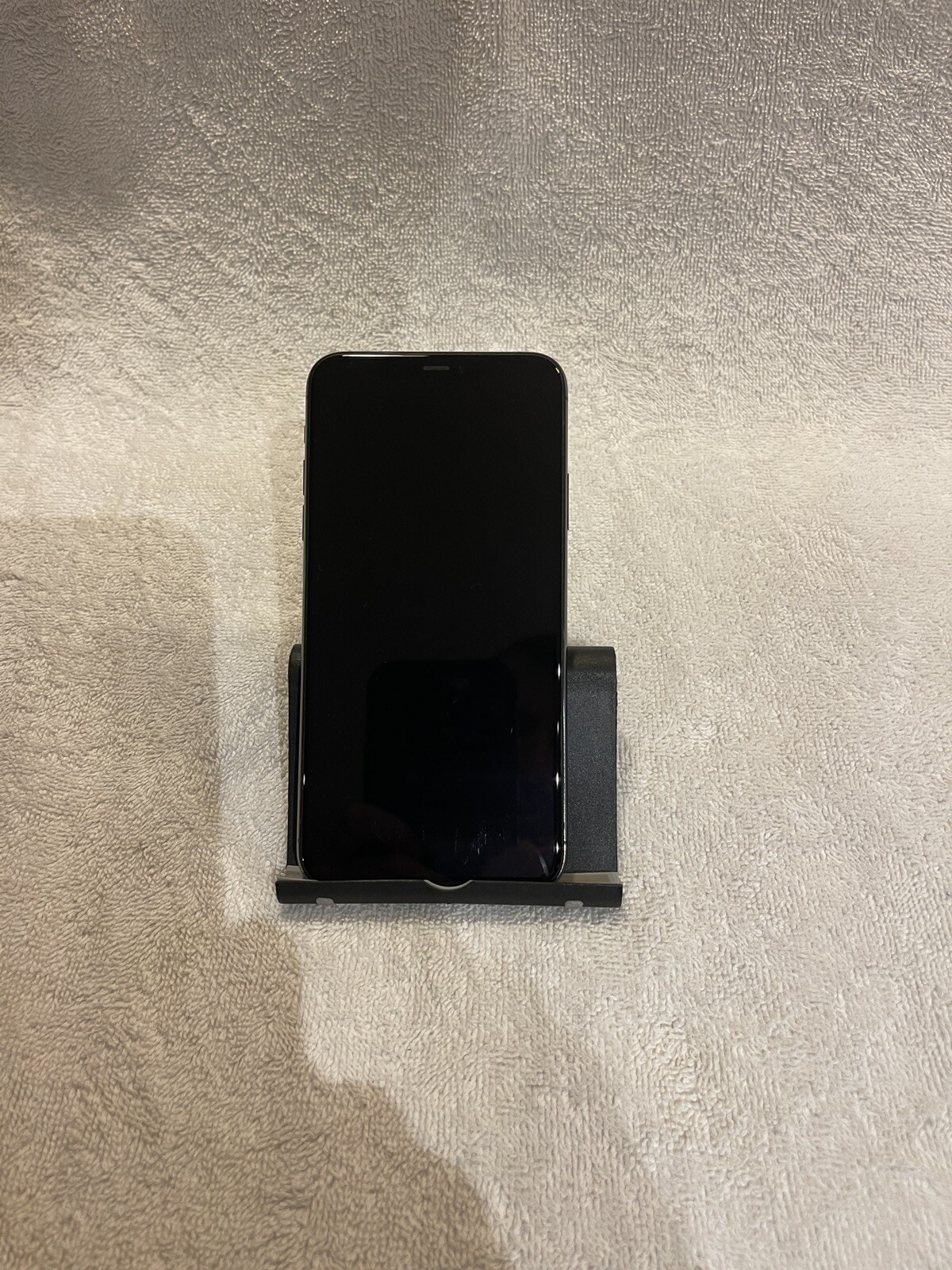 Apple iPhone 11 Pro Max – 64GB – Space Gray (Unlocked) A2161 (CDMA + GSM)