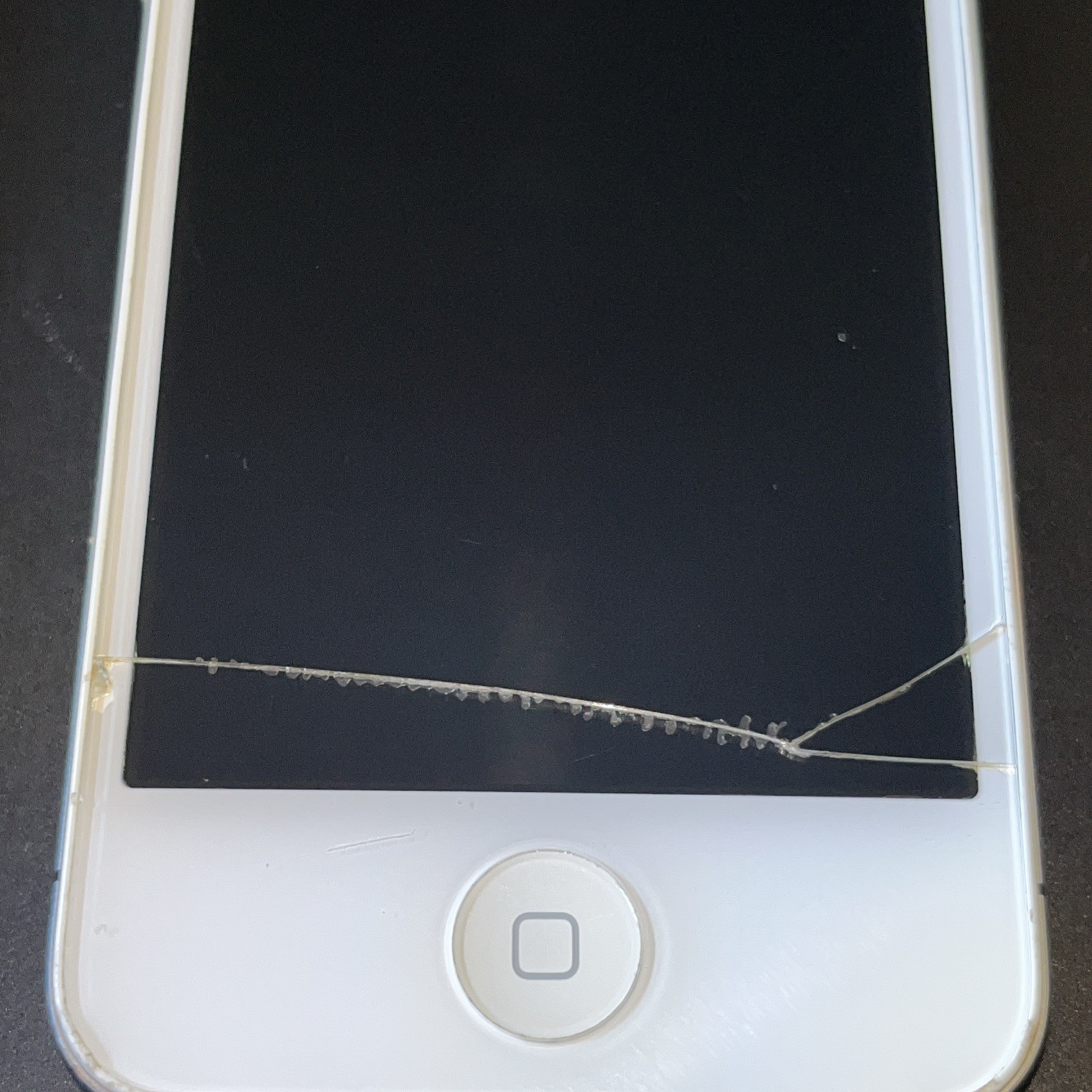 Apple iPhone 4 – A1387- White Locked