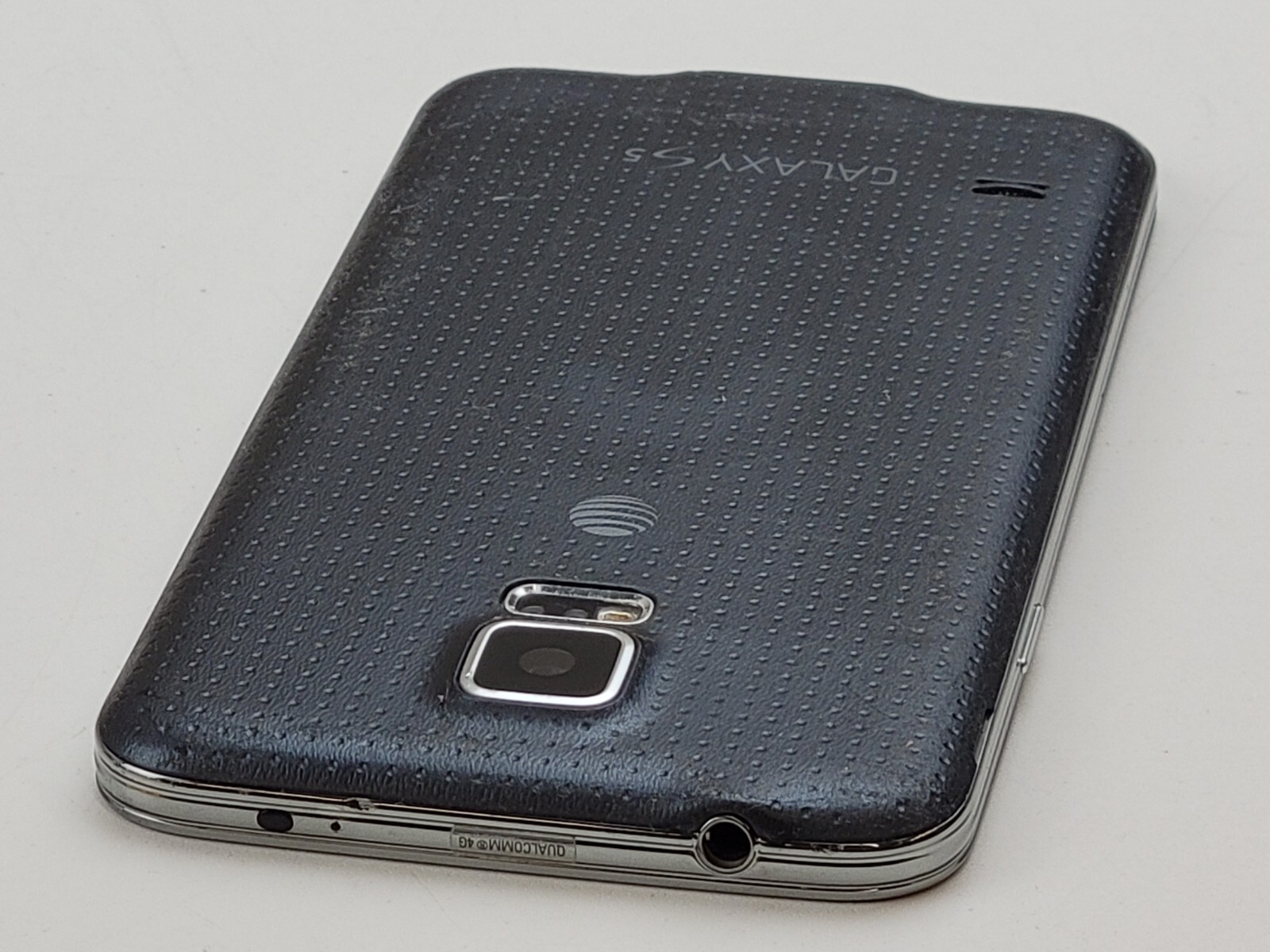 Samsung Galaxy S5 (SM-G900A) 16GB – Black (AT&T) Smartphone – Clean IMEI – J7686