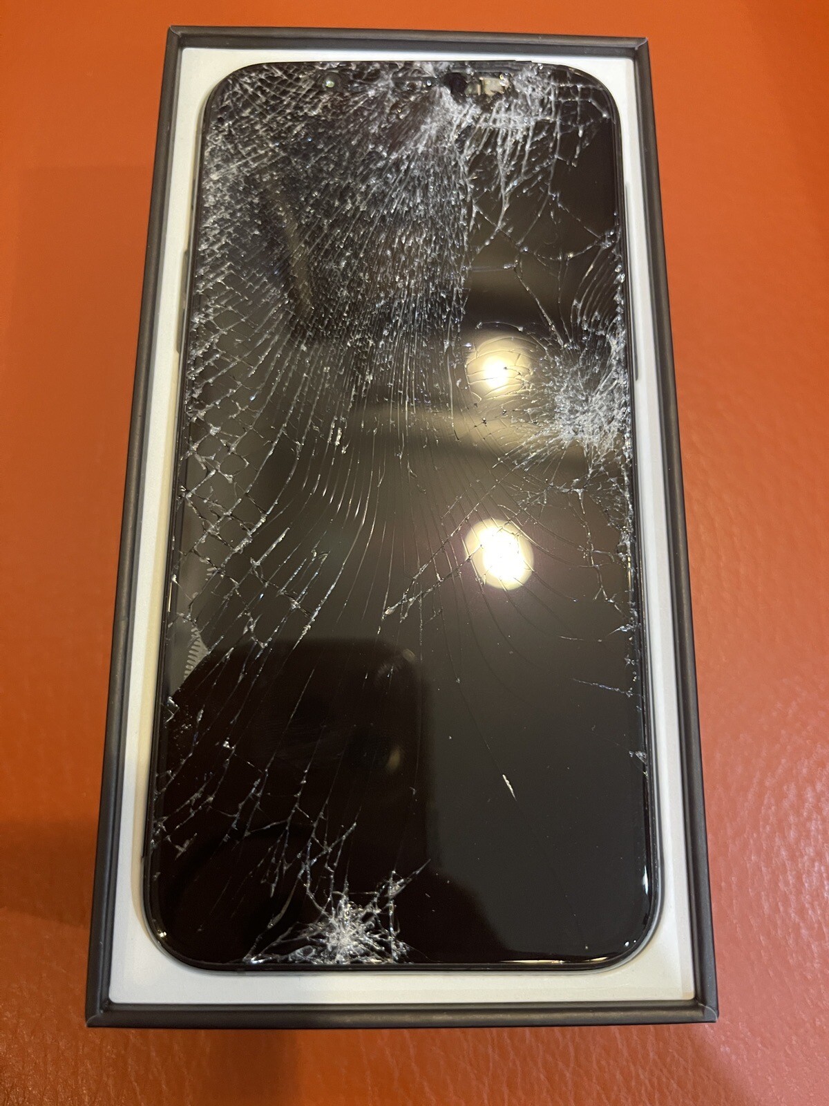 Apple iPhone 11 Pro – 64GB – Space Gray (AT&T) A2160 (CDMA + GSM) Broken Screen