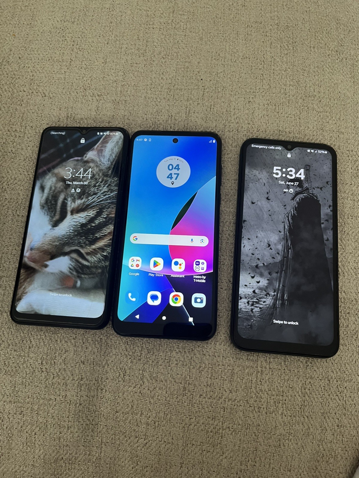 Lot of 4 Samsung & Motorola 1 UNLOCKED 3 Locked