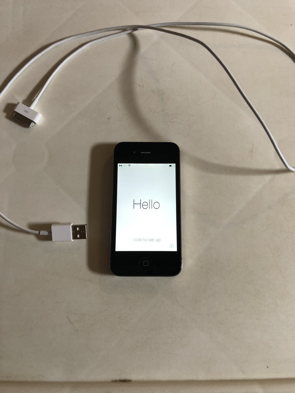 Apple iPhone 4s – 8GB – Black (Unlocked) A1387 (CDMA + GSM)