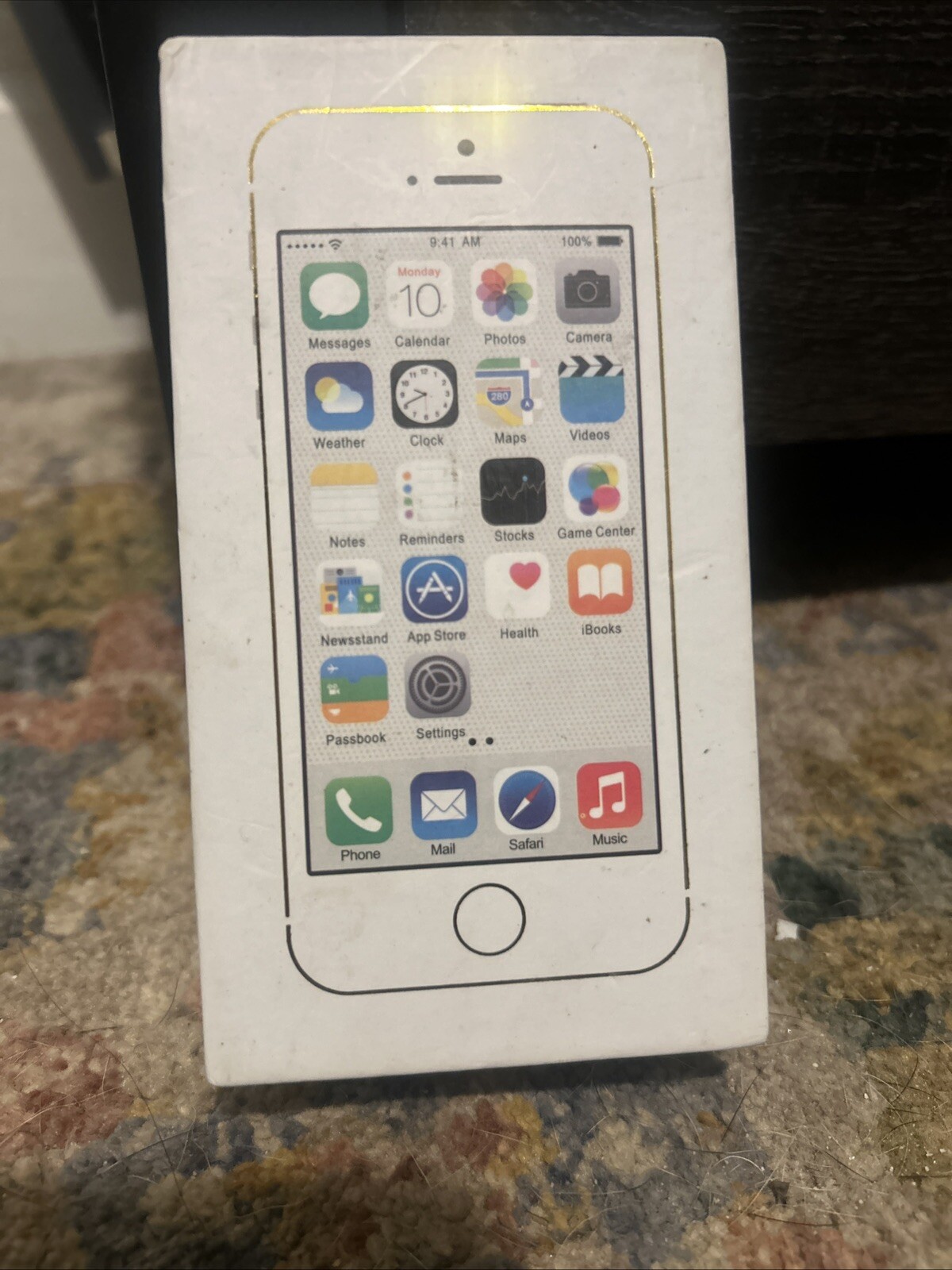Apple iPhone 5 – 16 GB – Gold (Unlocked)