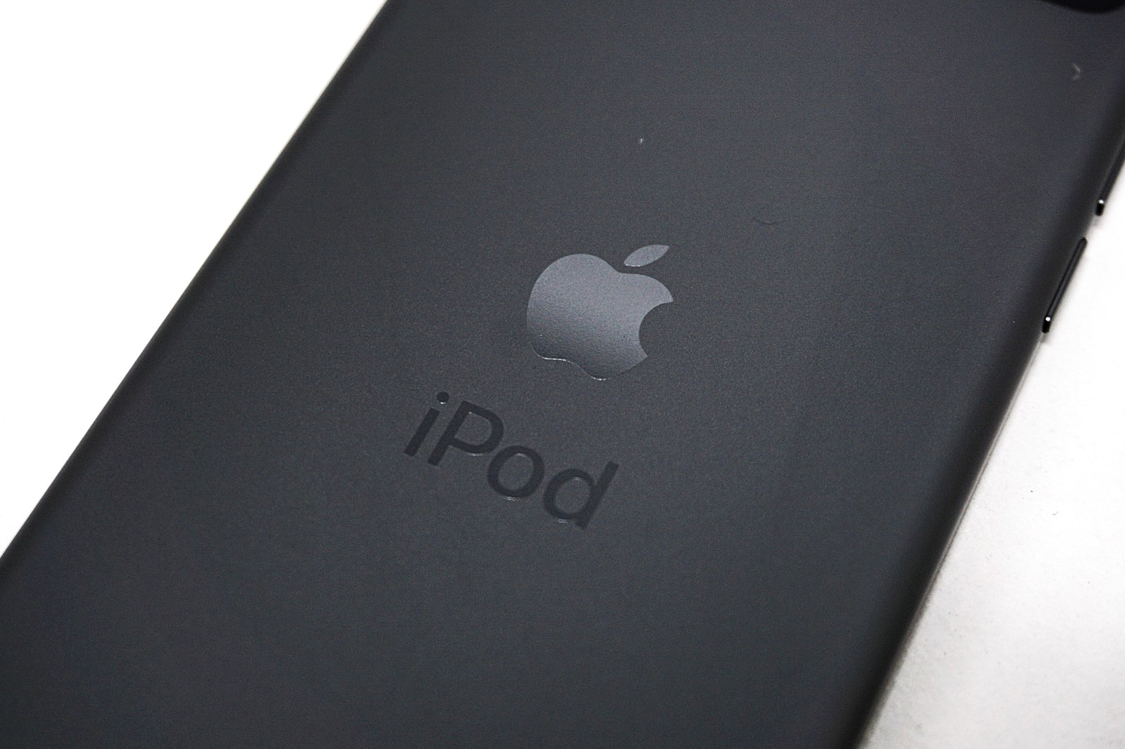 Apple iPod Touch 7th Generation 32GB Space Gray A2178 iOS 4″ Retina Media Player