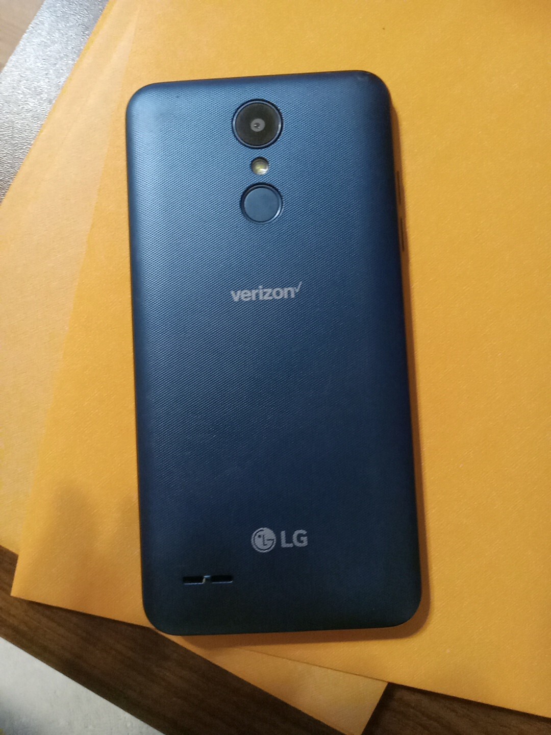 LG X210VPP Zone 4 16GB Verizon Wireless Smartphone – cracked screen