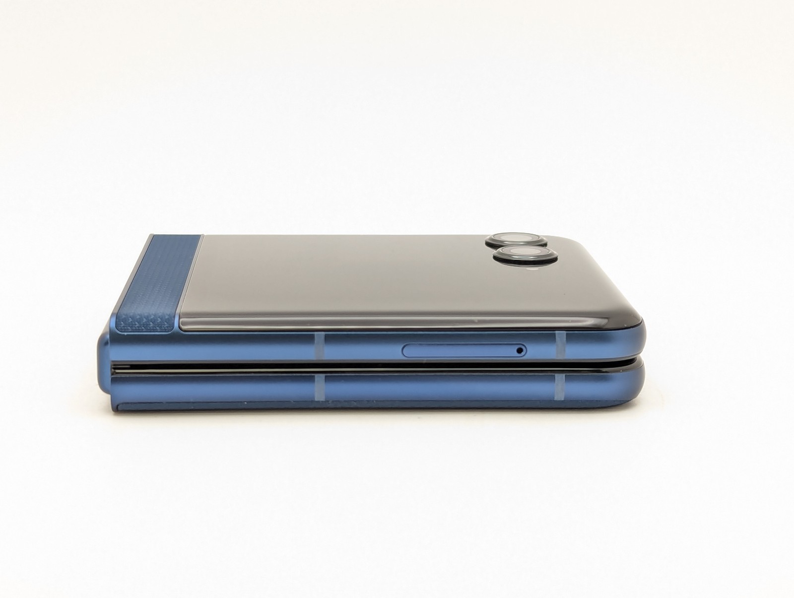 Motorola Razr (2025) XT2553-3 8 + 256GB | Blue | T-MOBILE ONLY