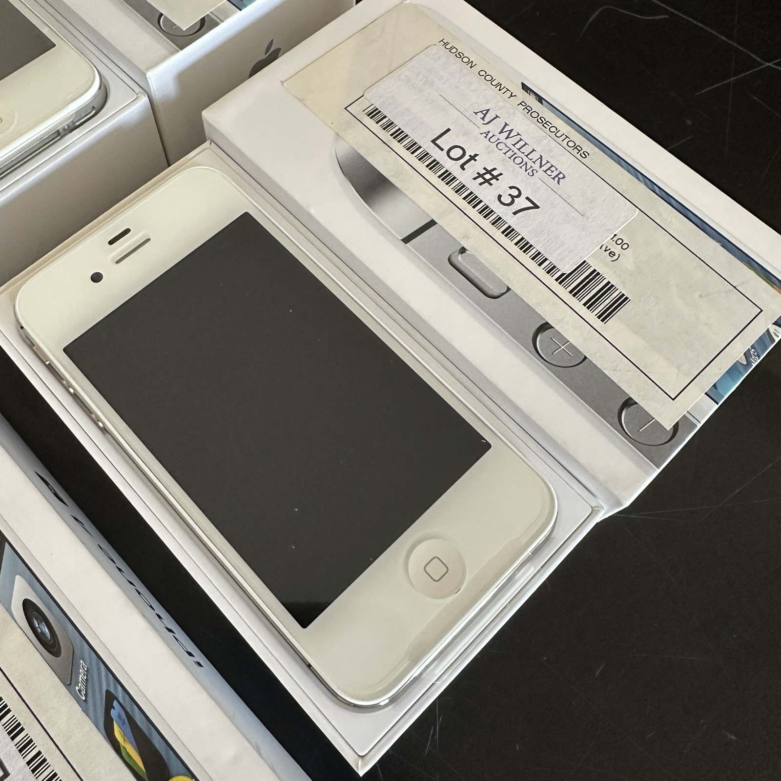Apple iPhone 4s 16GB White A1387 Smartphone – New Open Box – Sold Individually
