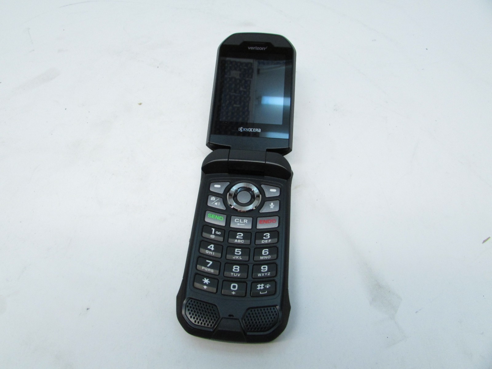 Kyocera DuraXV Extreme+ PLUS E4811 Rugged 4G LTE Flip Basic Cell Phone Verizon