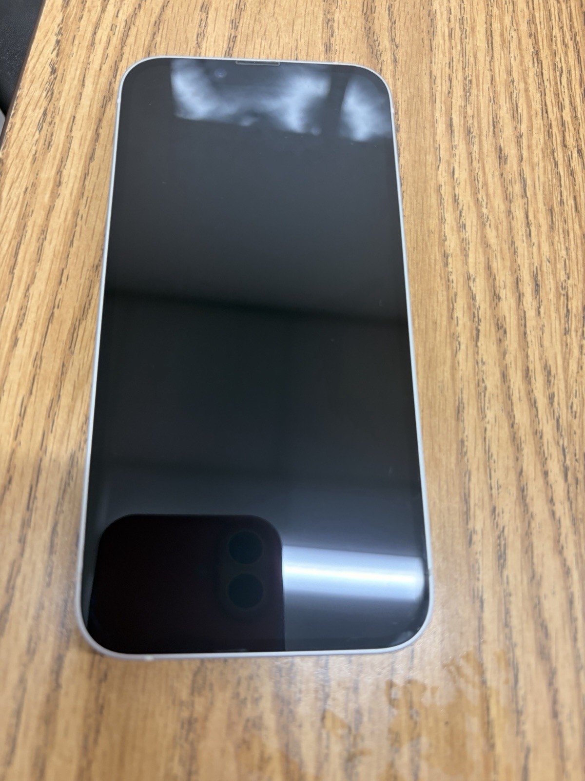 Apple iPhone 14 White Bar Smartphone Dual Rear Cameras