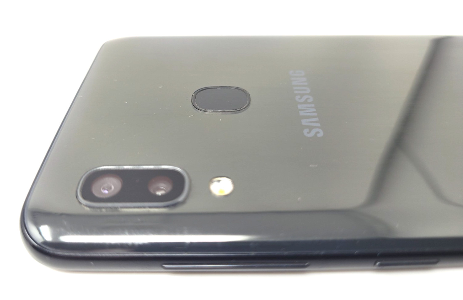 Samsung Galaxy A20 Factory Unlocked SM-A205U 32GB GSM Smartphone B+