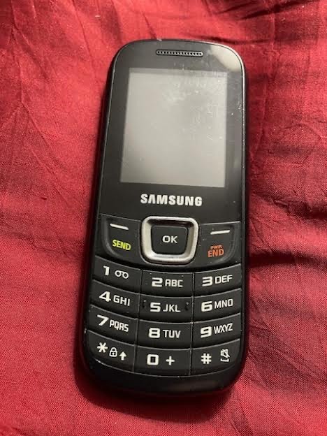 Samsung SGH-T199 Black Bluetooth Single SIM Single Core 3G Cell Phone