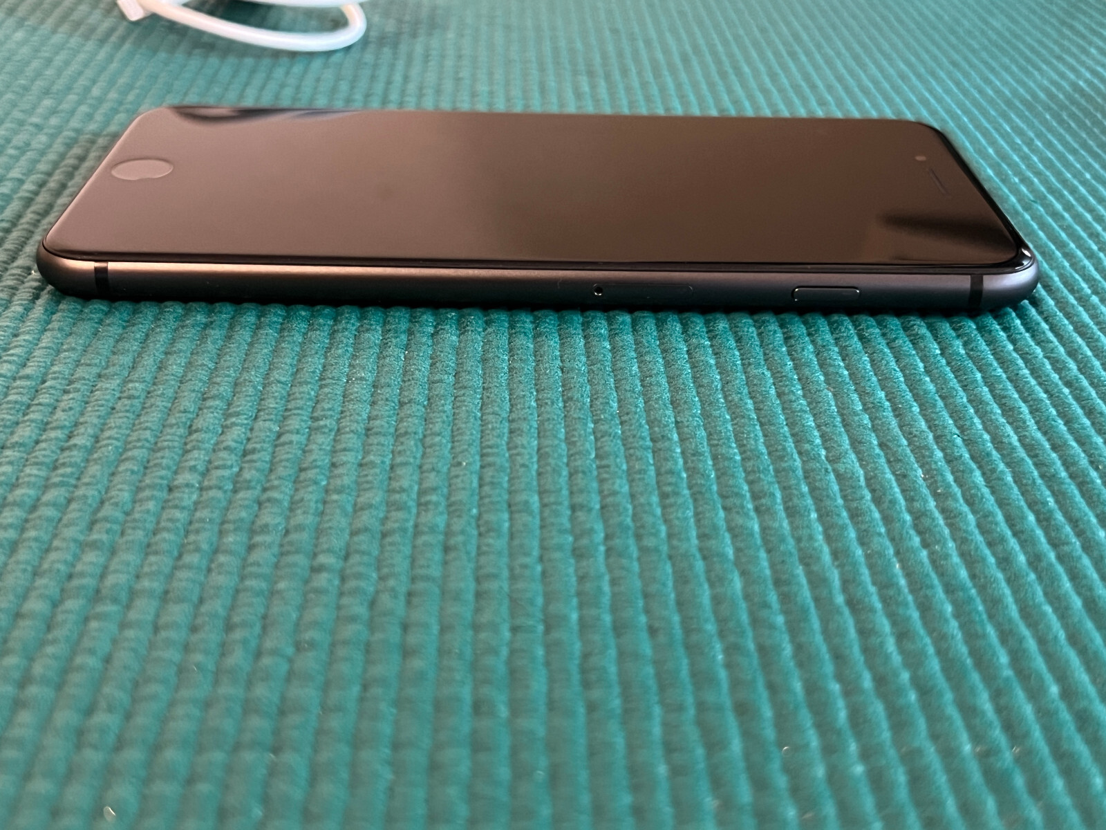 Apple iPhone 8 Plus – 256GB – Black unlocked A1897 (GSM)