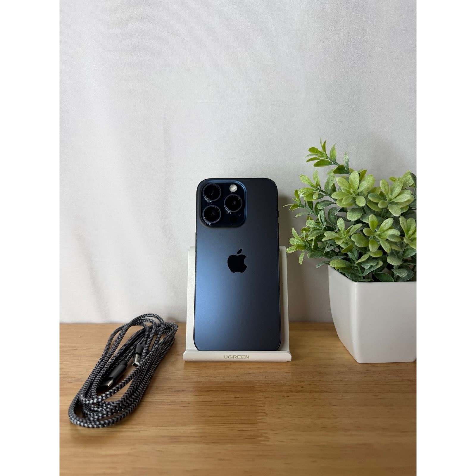 Apple iPhone 15 Pro 128GB in Blue Titanium – Fully Unlocked – Good Condition