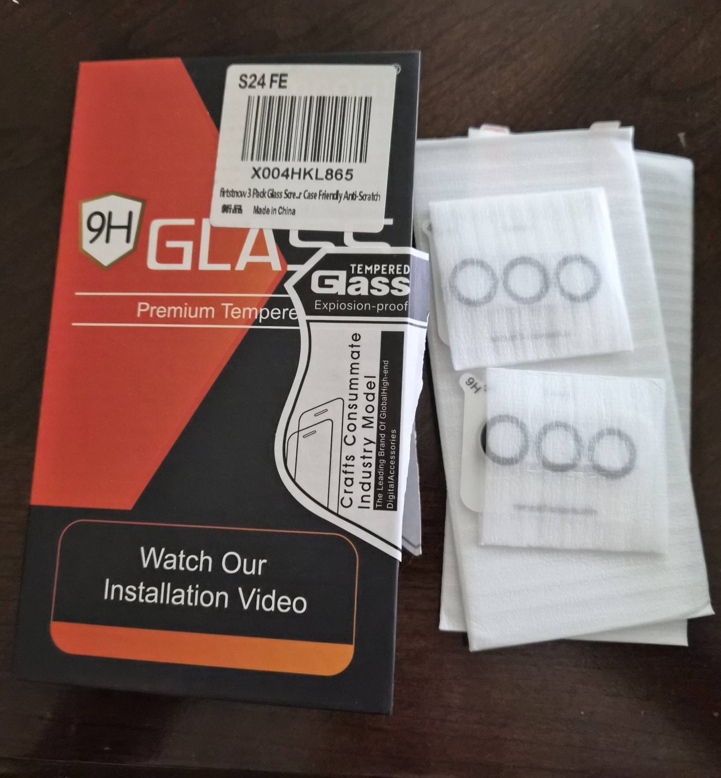 Samsung S24 FE Graphite, 128G, + Box, 3 Cases, Screen and Camera Covers – AT&T