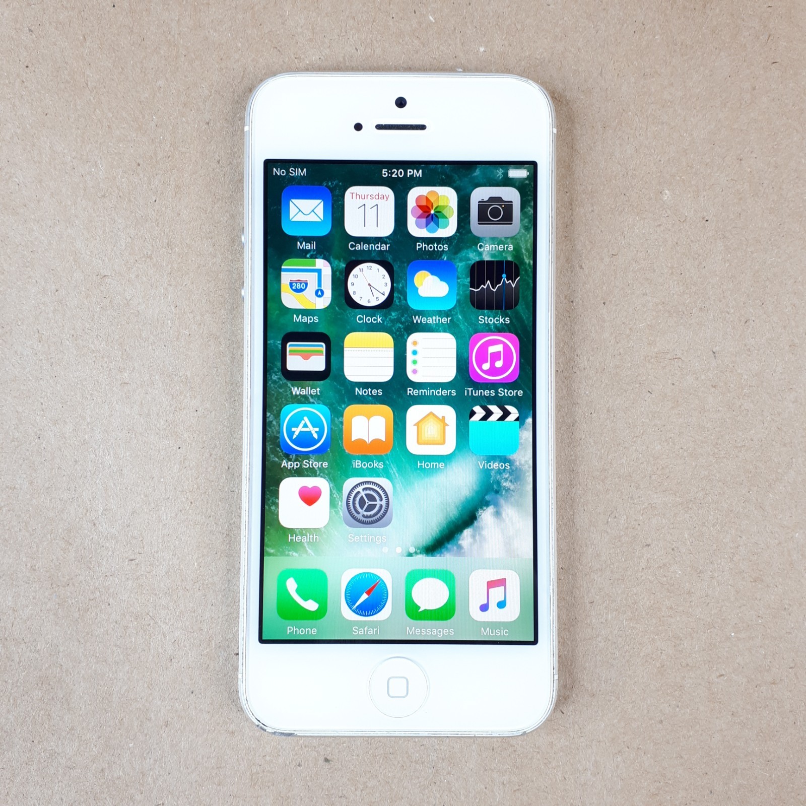 Apple iPhone 5 A1428 MD643 C/A 64 GB iOS 10.3.4 Silver 53% BH Unlocked E7073