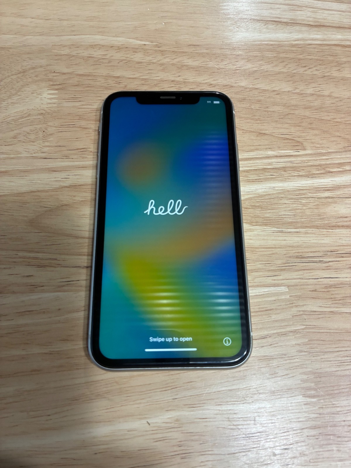 Apple IPHONE XR 64gb unlocked no sim card