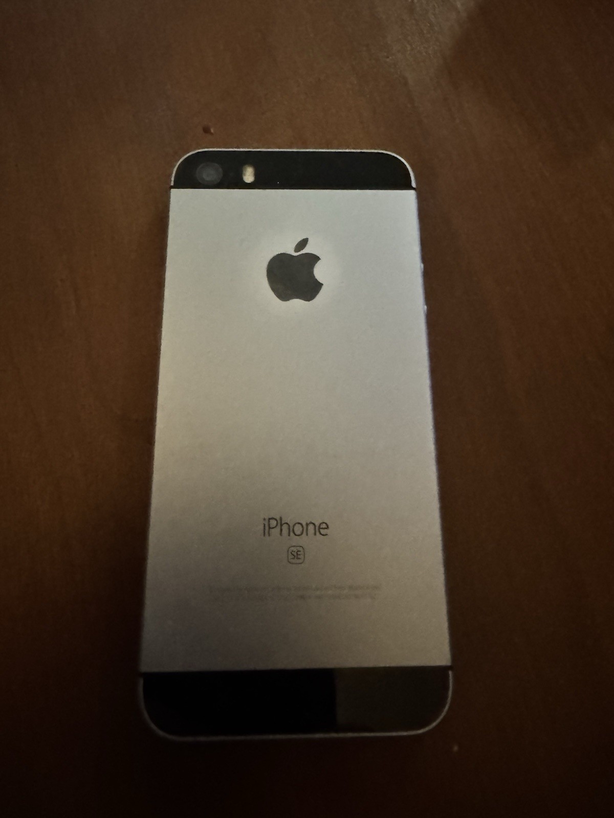 Apple iPhone SE 64GB Silver/Black 4.0in 12MP T-Mobile Wi‑Fi GPS BT 5G