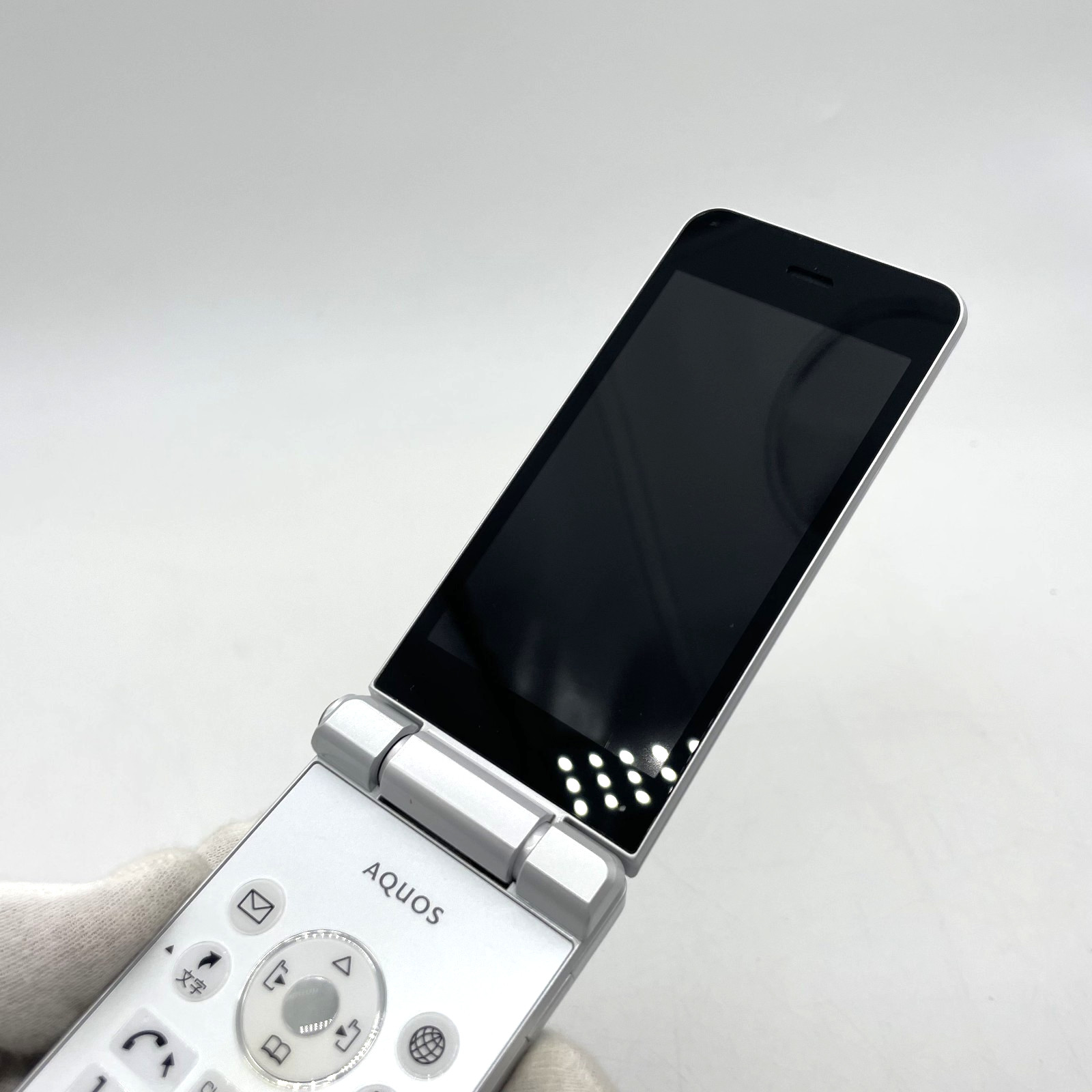 AQUOS SoftBank 601SH Sharp White Japanese Flip Phone Keitai Mobile Japan