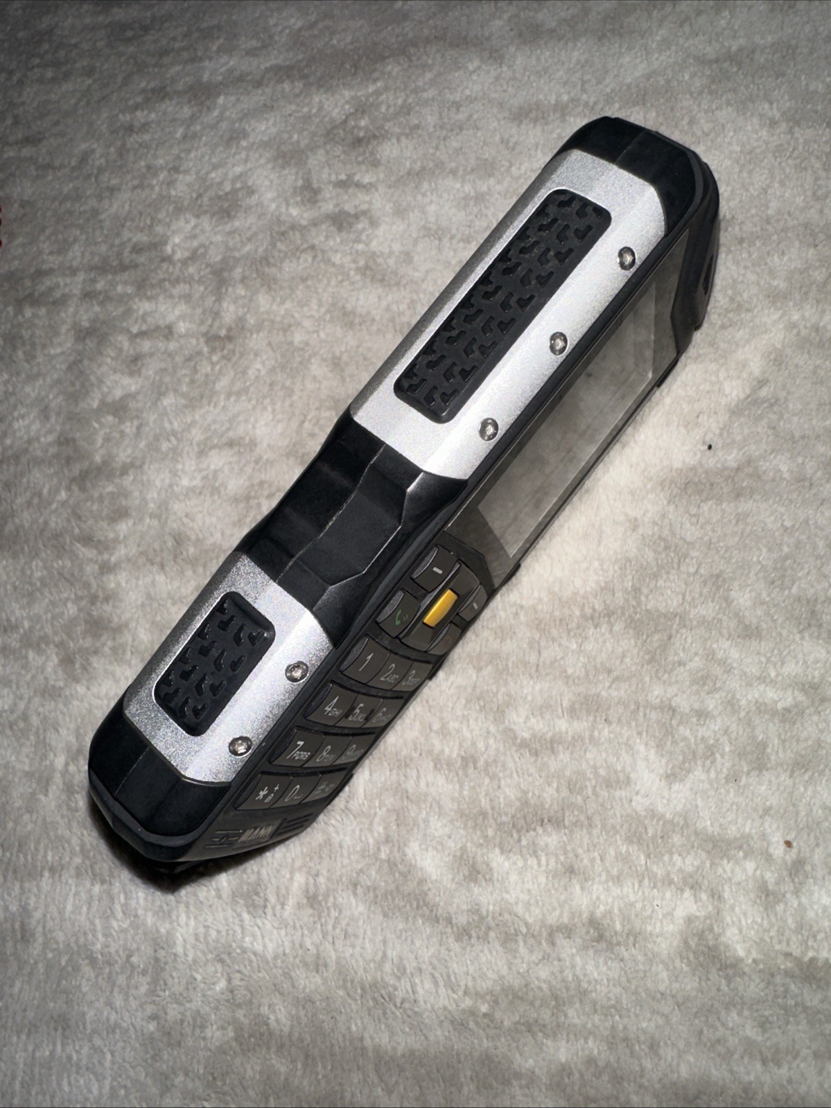 MANN ZUG S Yellow GSM Cell Phone GSM 850/900/1800/1900MHz