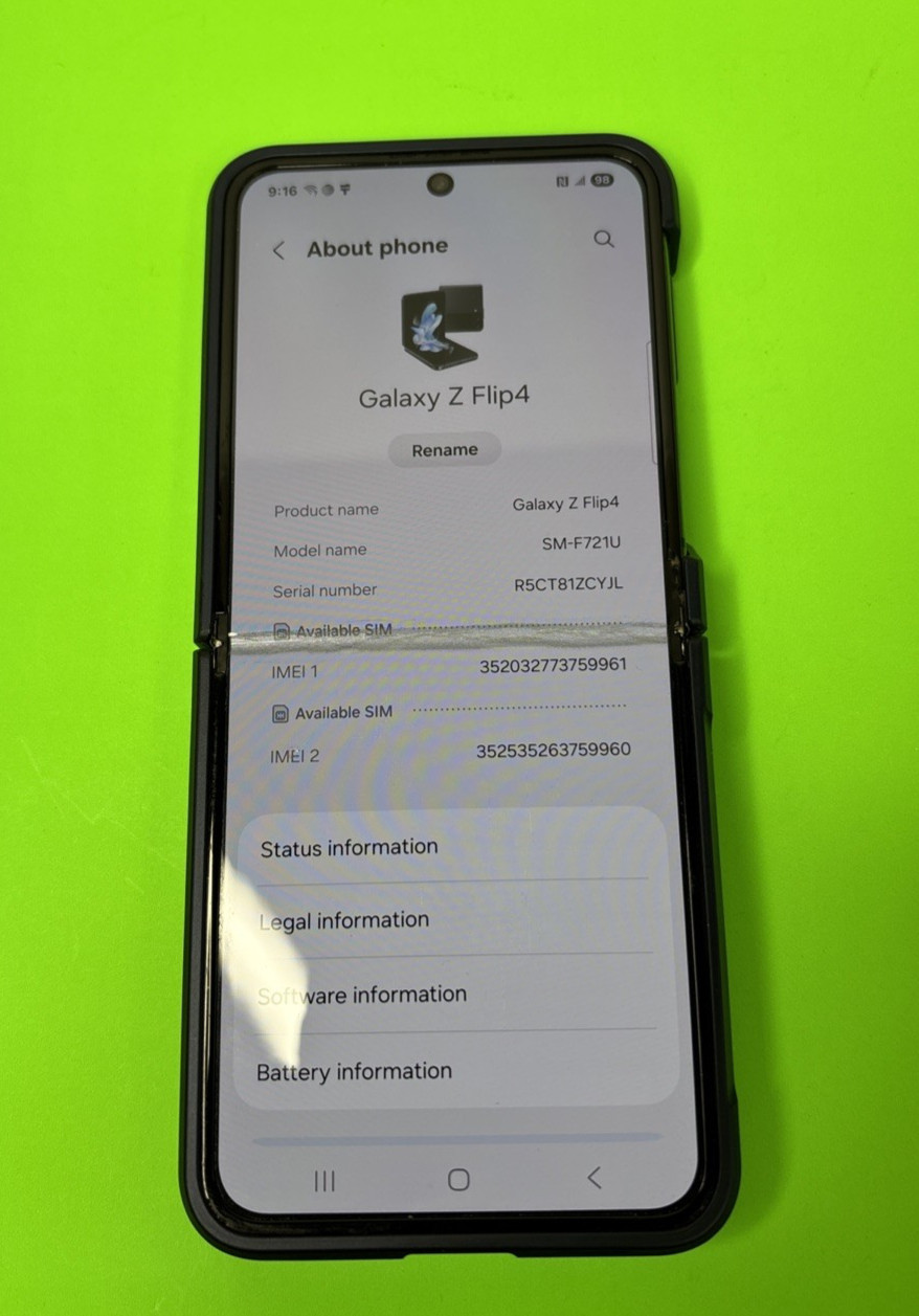 Samsung SM-F721U Galaxy Z Flip4 256GB AT&T Smart Phone – Graphite