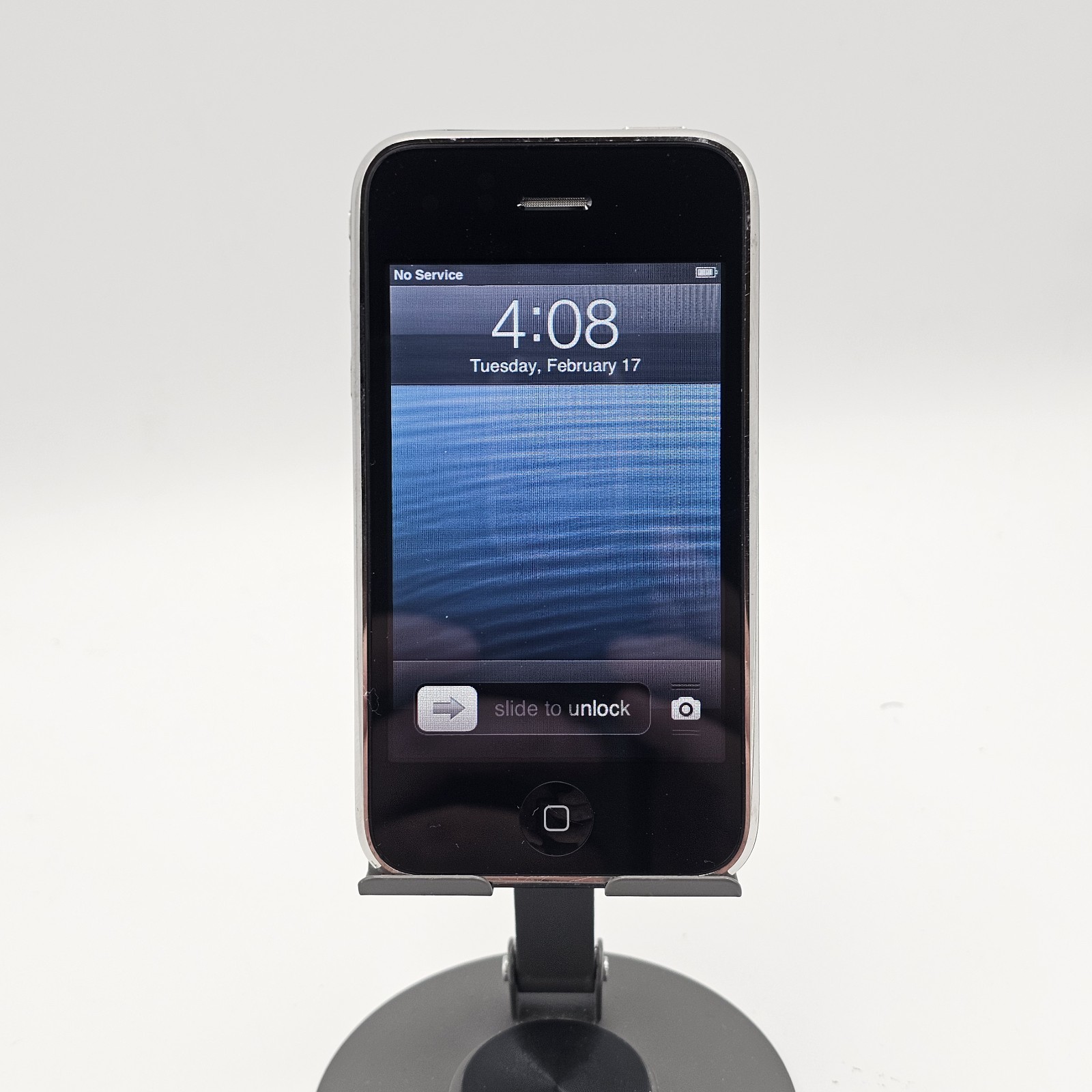 Apple iPhone 3GS – 8GB – AT&T – MC640LL/A A1303 – Black